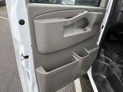 2024 Chevrolet Express Cutaway 3500 1WT