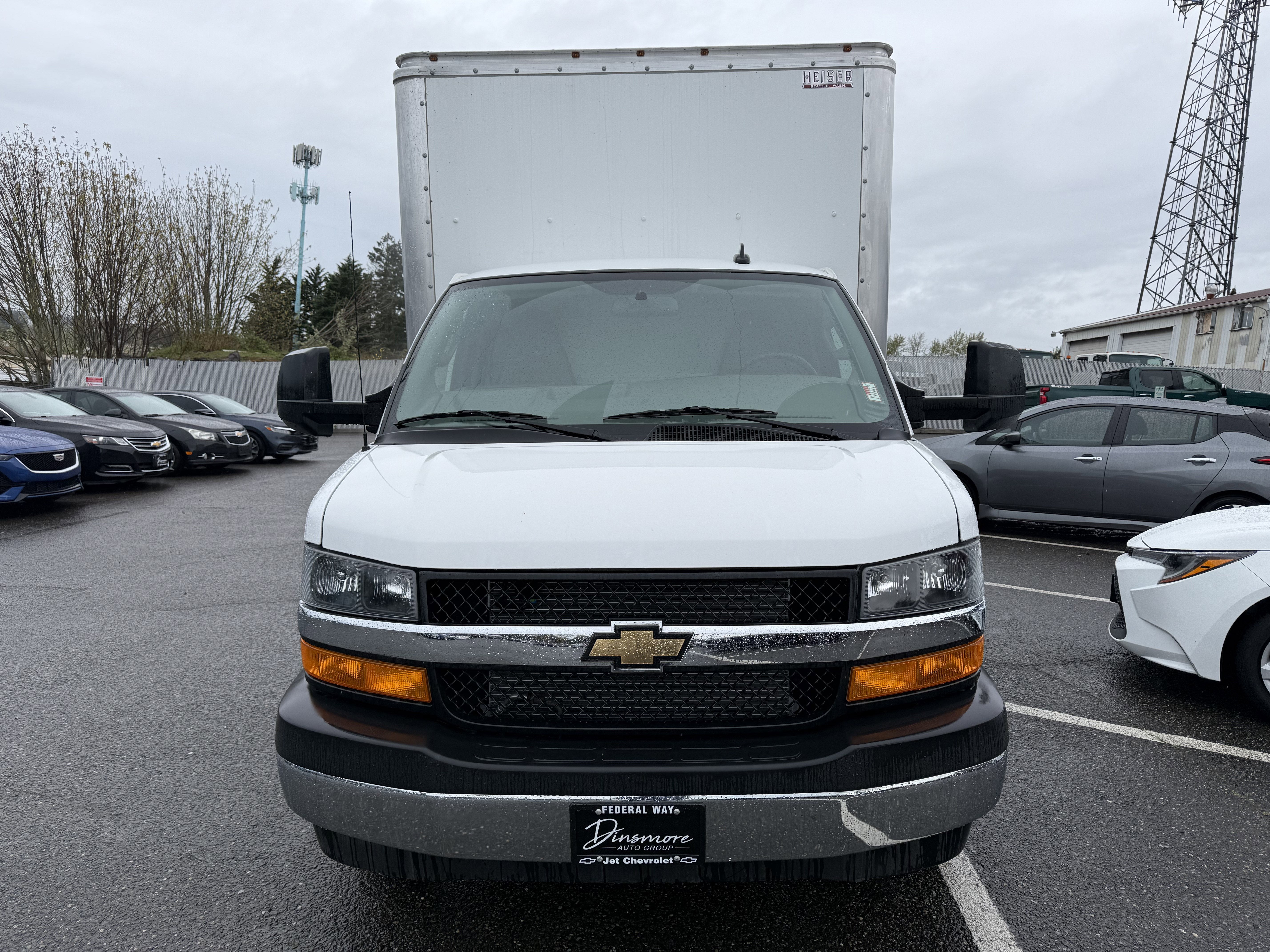 2024 Chevrolet Express Cutaway 3500 1WT
