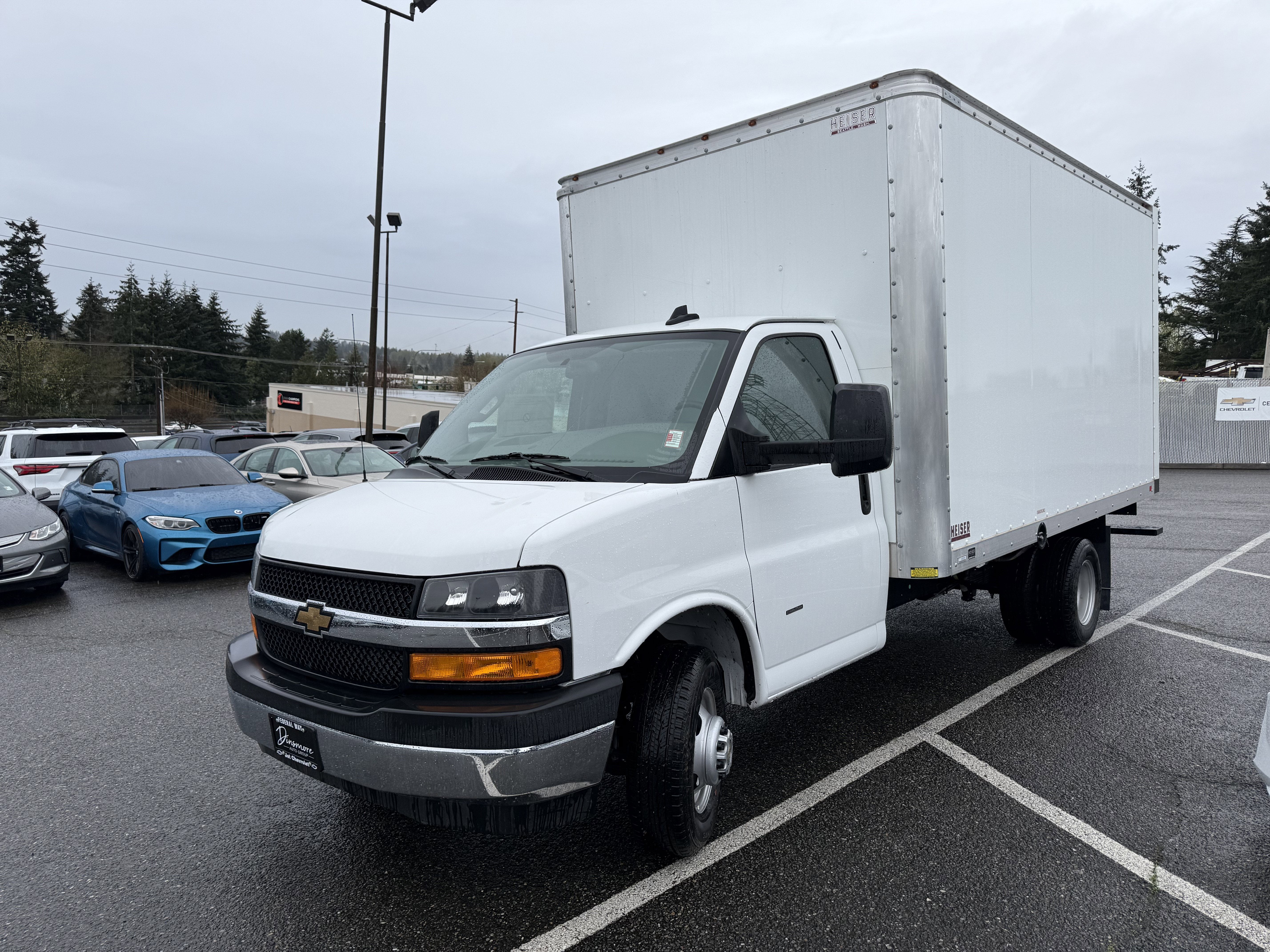 2024 Chevrolet Express Cutaway 3500 1WT