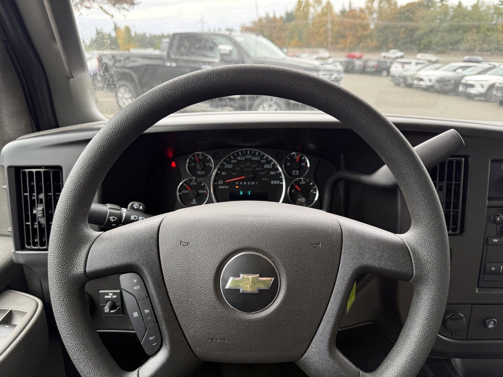 2024 Chevrolet Express Cutaway 3500 1WT