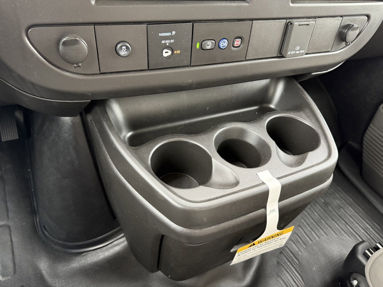 2024 Chevrolet Express Cutaway 3500 1WT