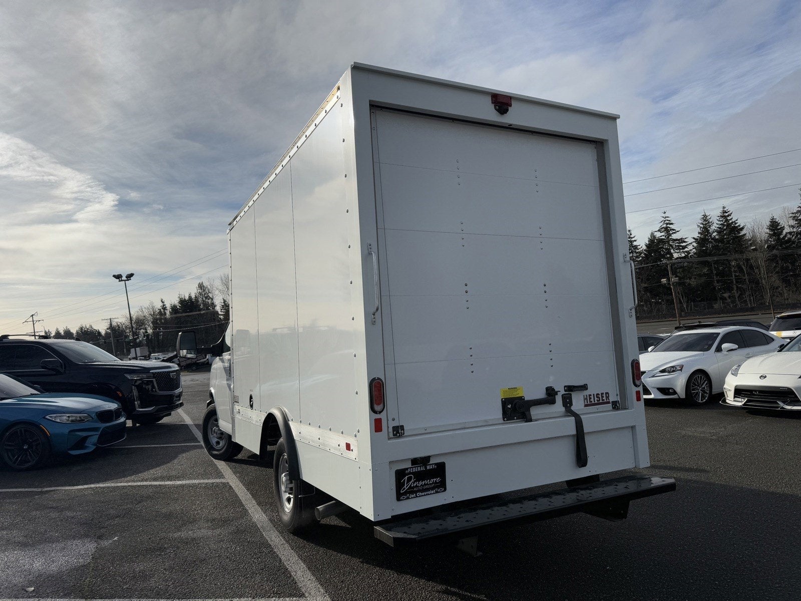 2024 Chevrolet Express Cutaway 3500 1WT