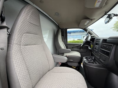 2024 Chevrolet Express Cutaway 3500 1WT