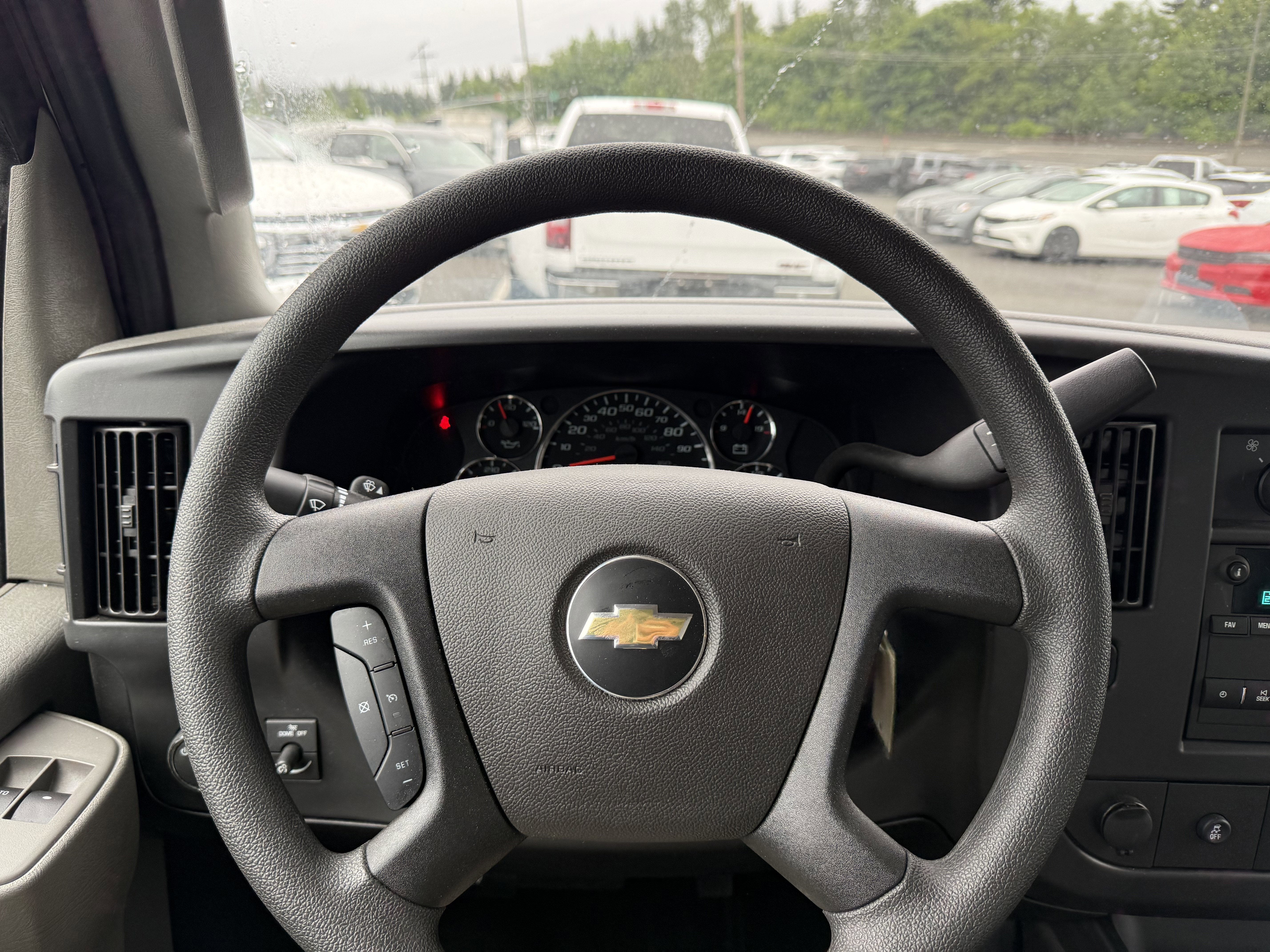 2024 Chevrolet Express Cutaway 3500 1WT