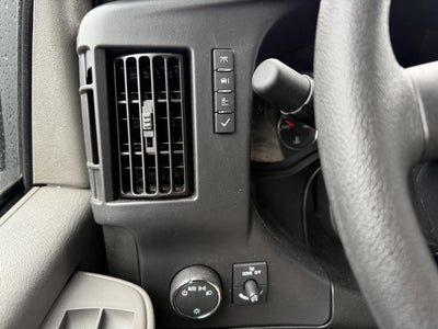 2024 Chevrolet Express Cutaway 3500 1WT