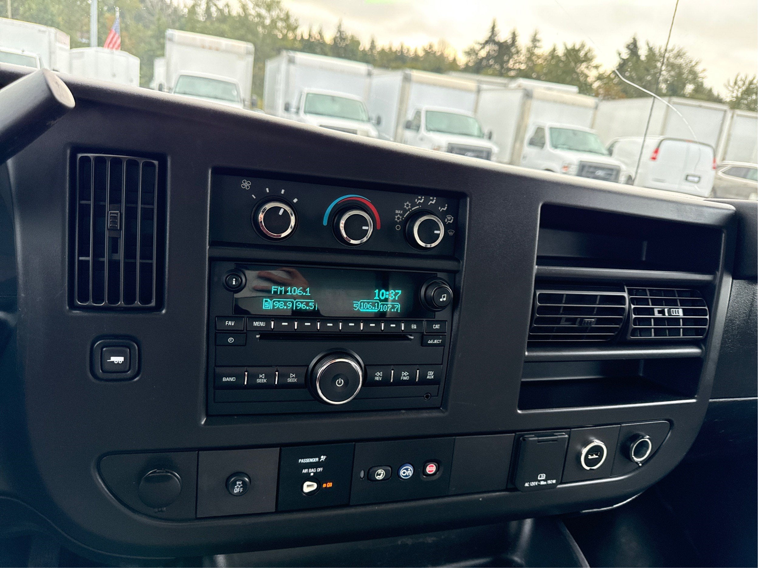 2020 Chevrolet Express Cutaway 3500 Work Van