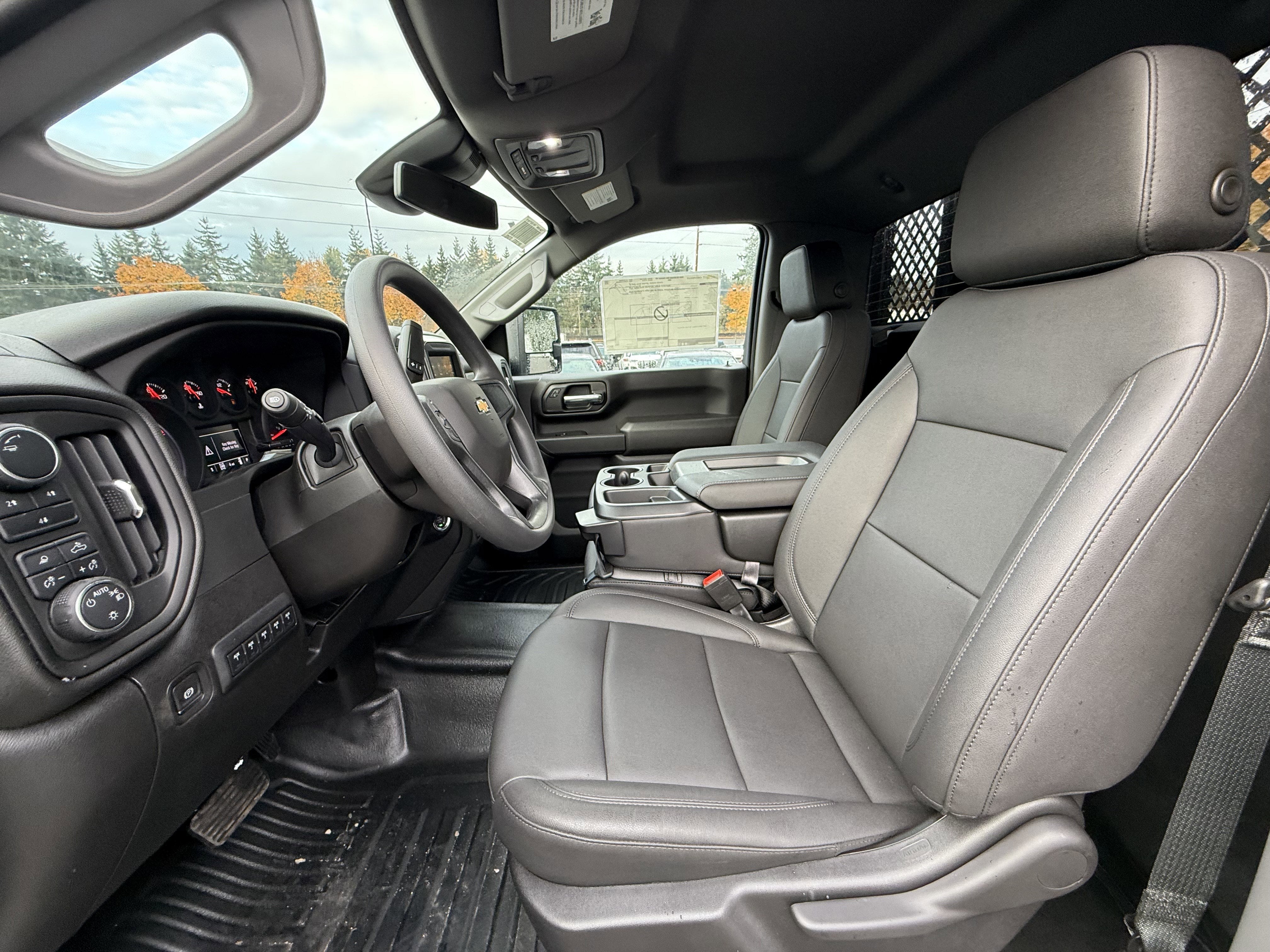 2025 Chevrolet Silverado 3500 HD Chassis Cab Work Truck