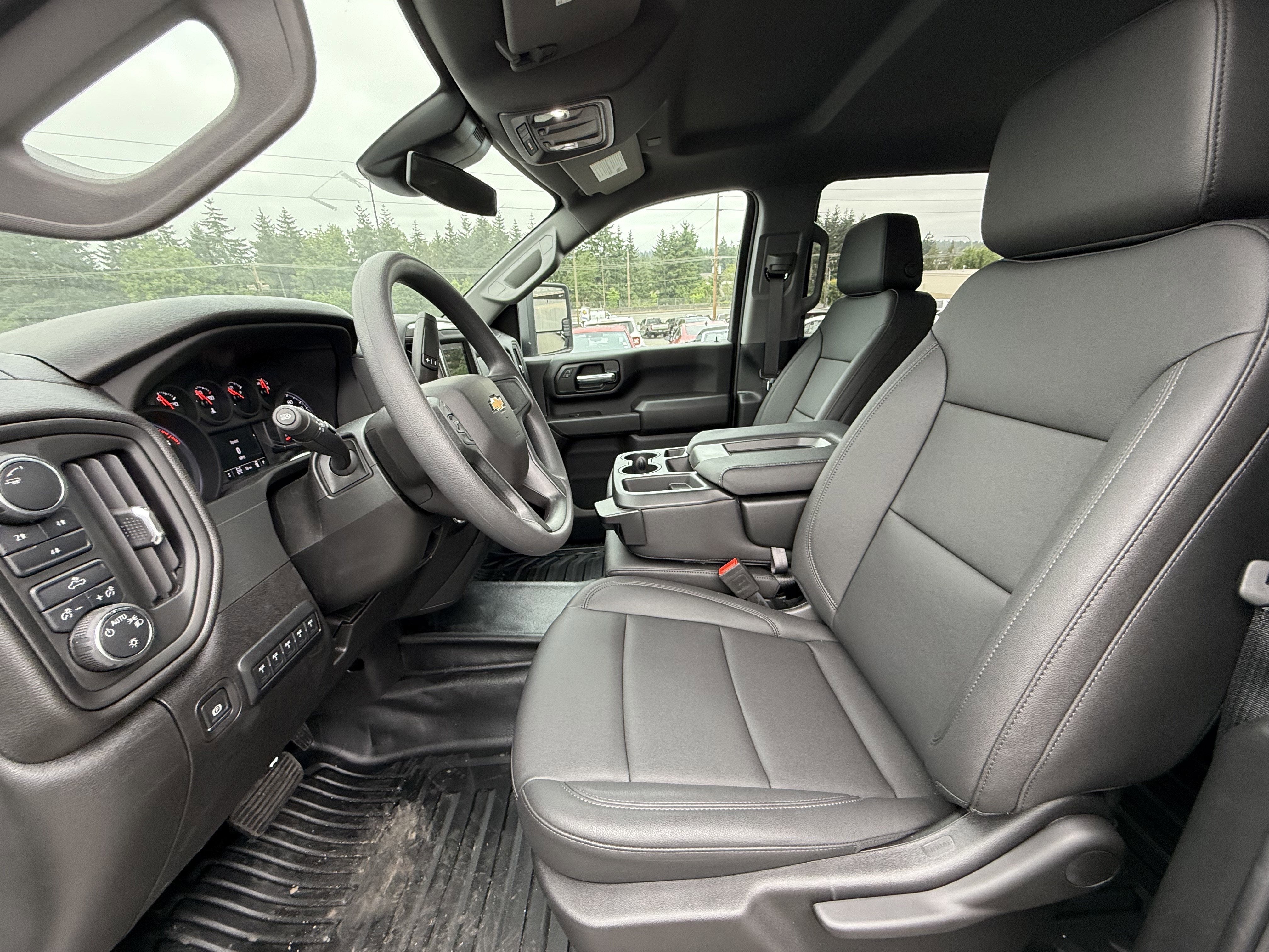 2025 Chevrolet Silverado 3500 HD Chassis Cab Work Truck