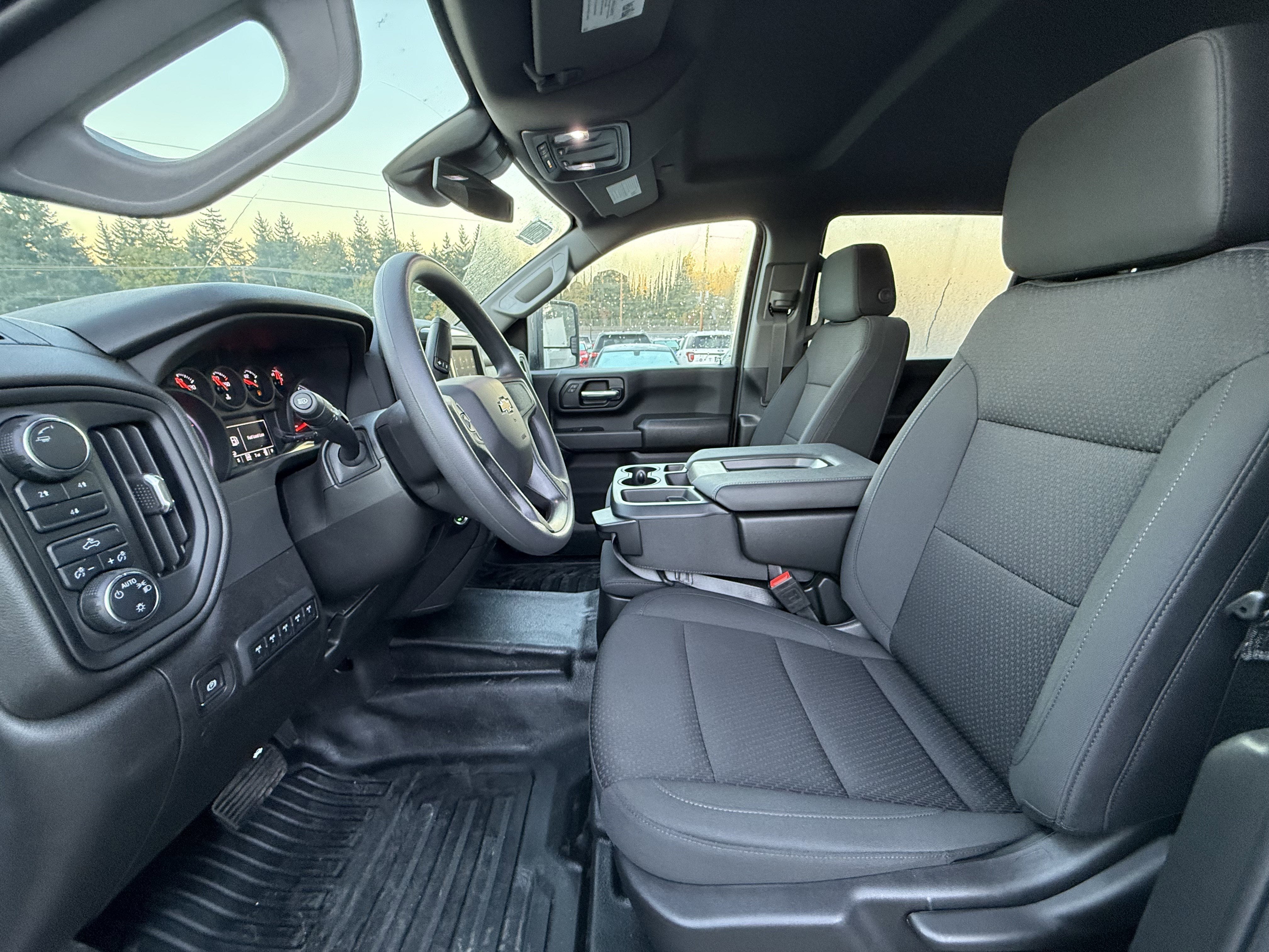 2025 Chevrolet Silverado 3500 HD Chassis Cab Work Truck