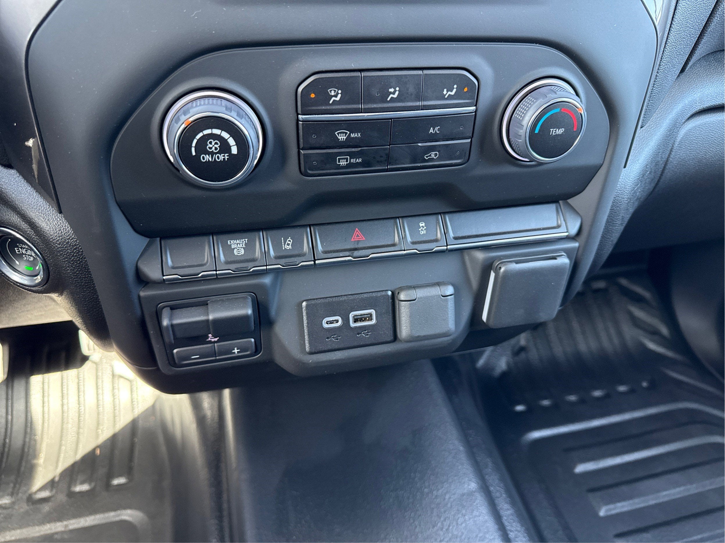 2025 Chevrolet Silverado 3500 HD WT