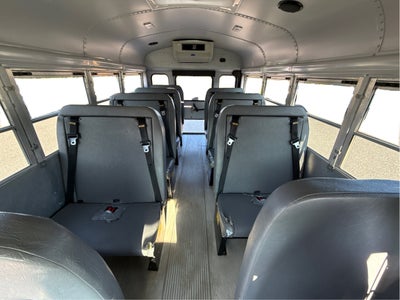 2005 Chevrolet Express Cutaway 3500 C6Y