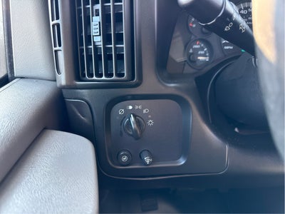 2005 Chevrolet Express Cutaway 3500 C6Y