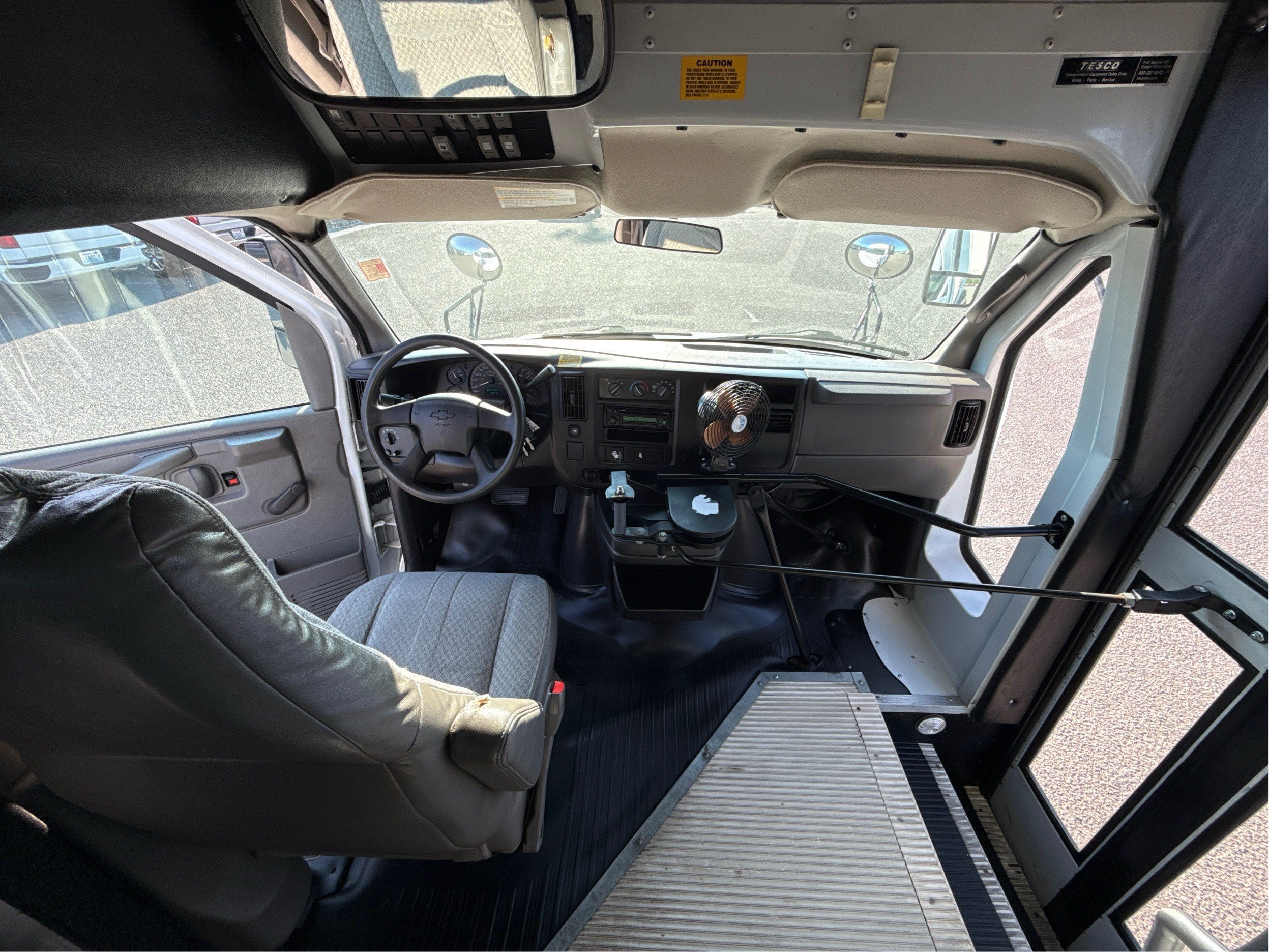 2005 Chevrolet Express Cutaway 3500 C6Y