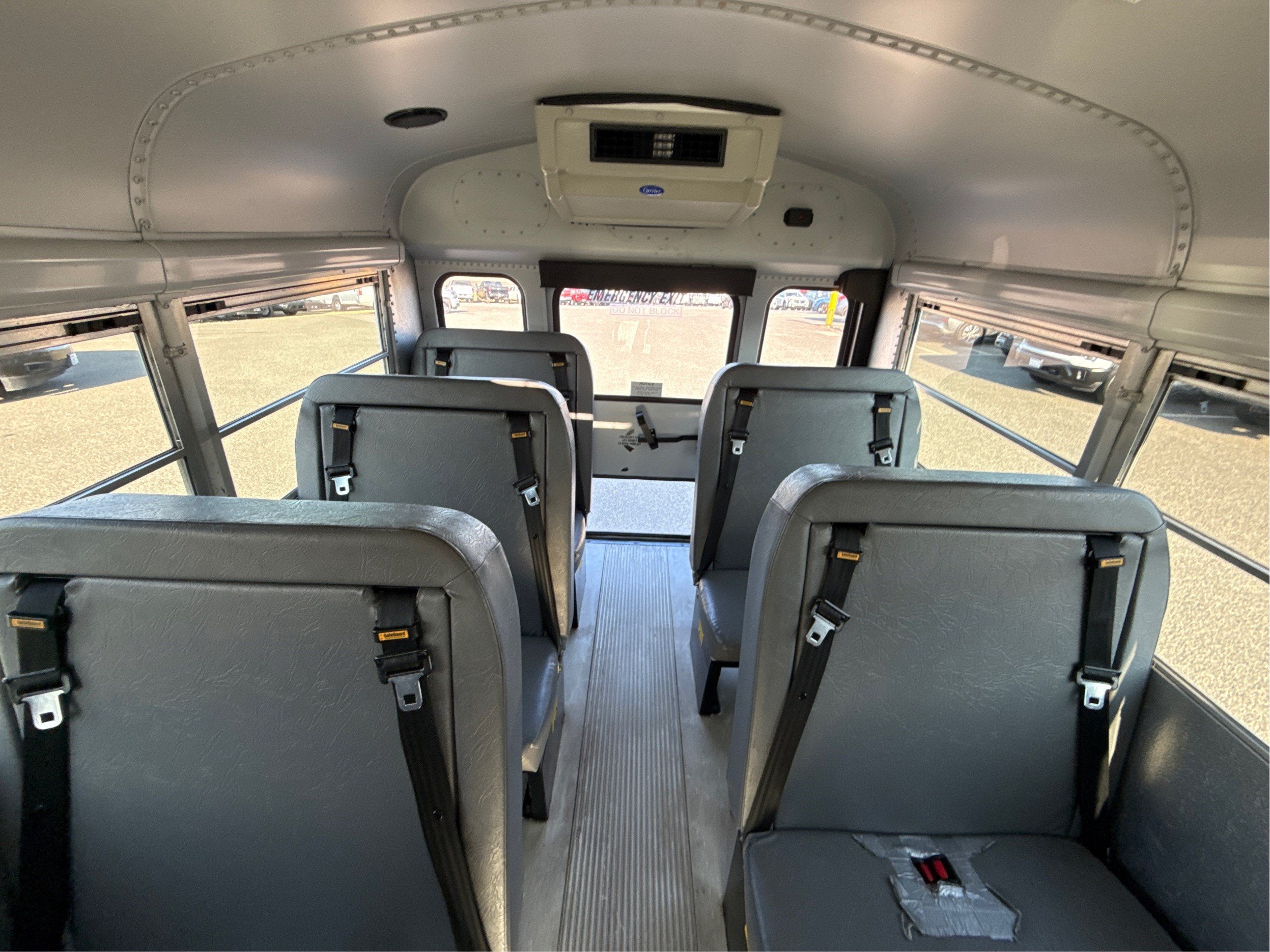 2005 Chevrolet Express Cutaway 3500 C6Y