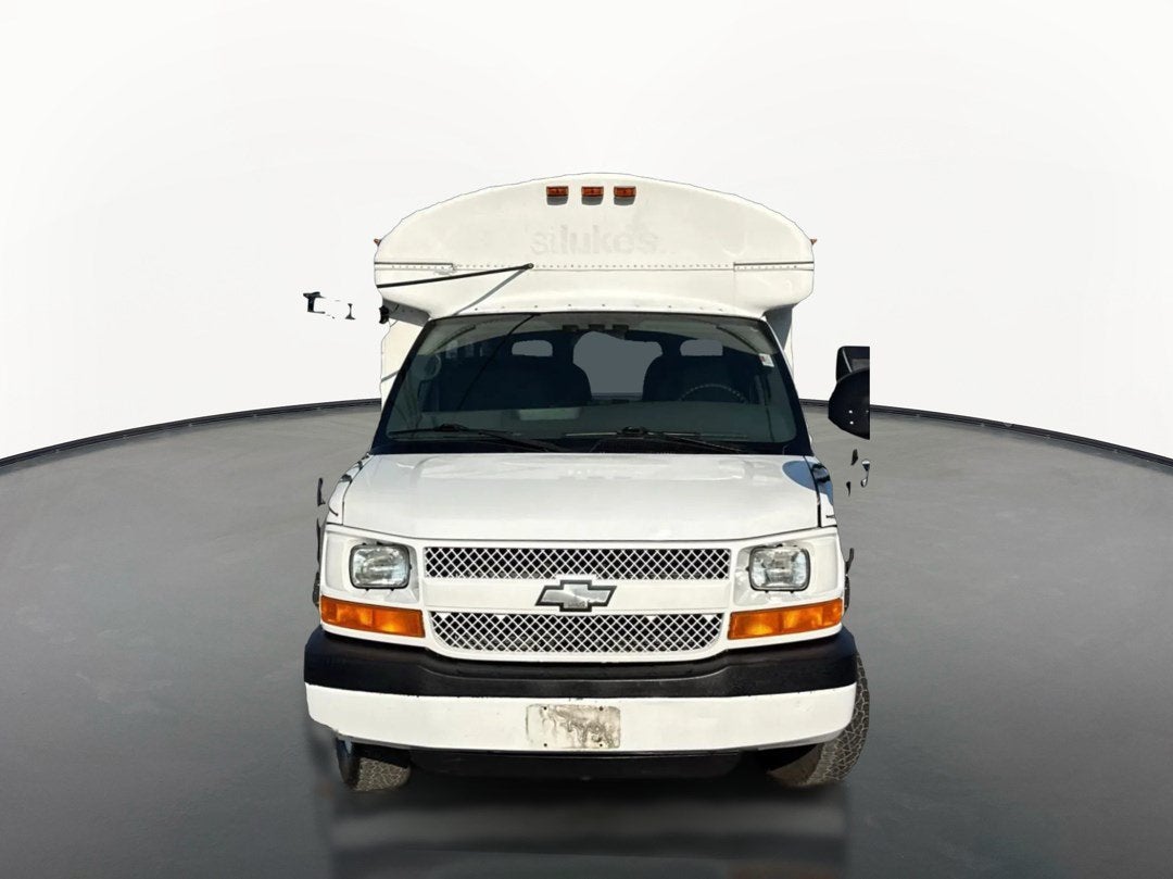2005 Chevrolet Express Cutaway 3500 C6Y