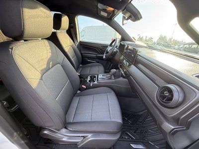 2024 Chevrolet Colorado WT