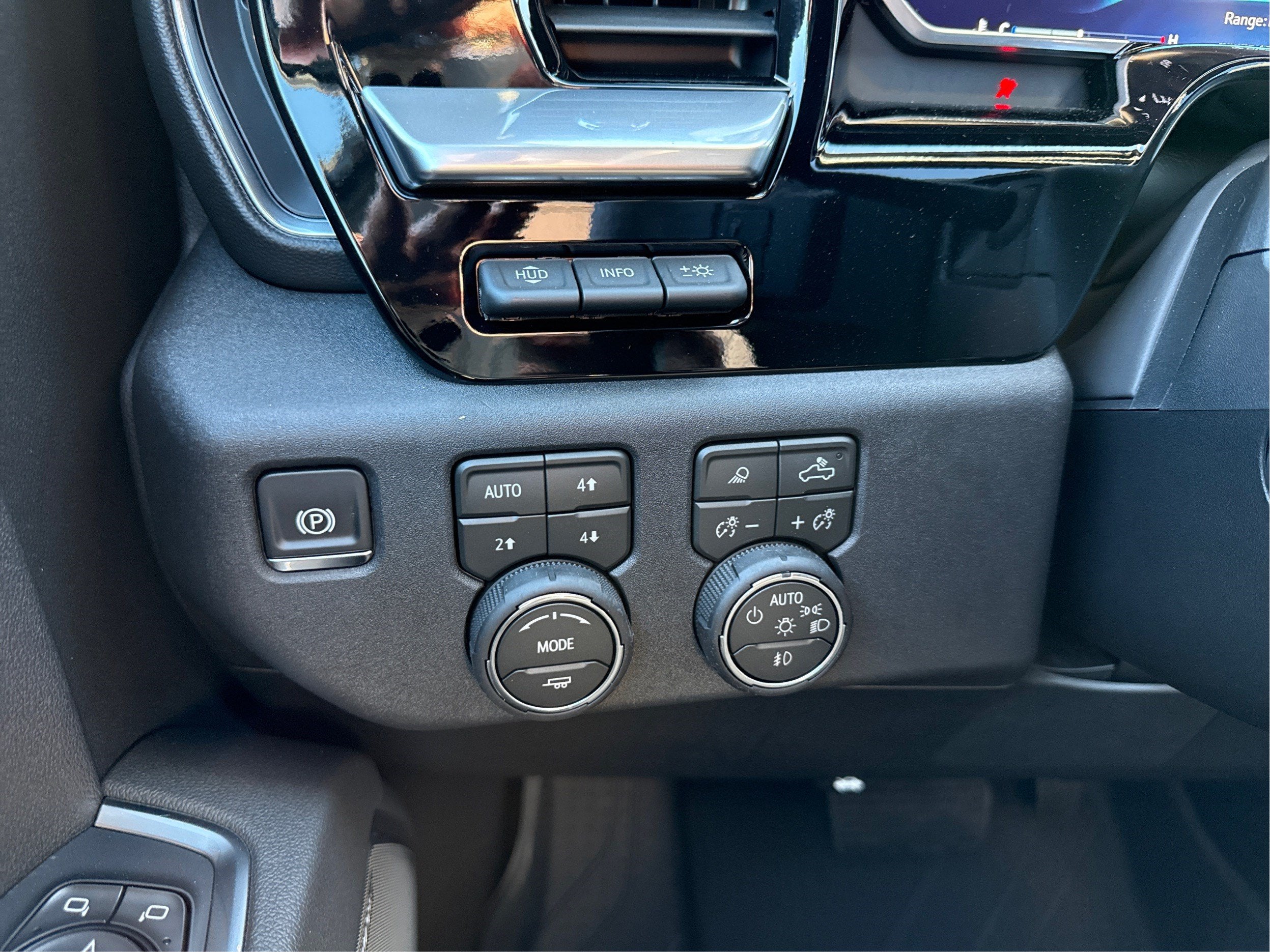 2026 Chevrolet Silverado 1500 High Country - Photo 18