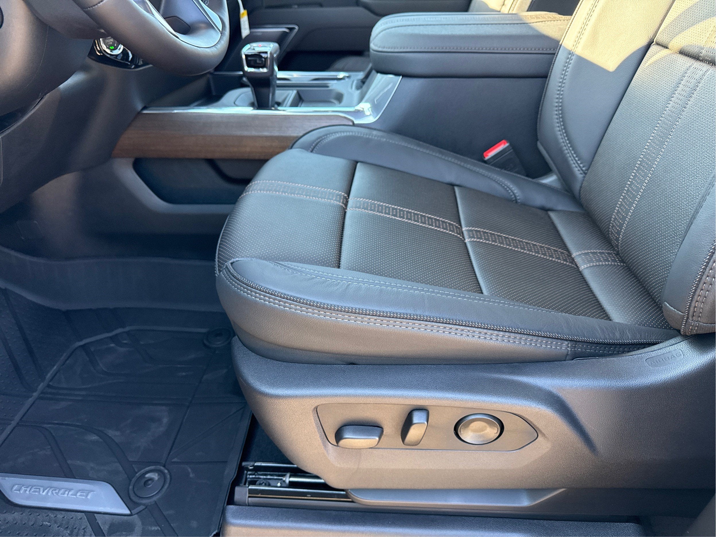 2026 Chevrolet Silverado 1500 High Country - Photo 19