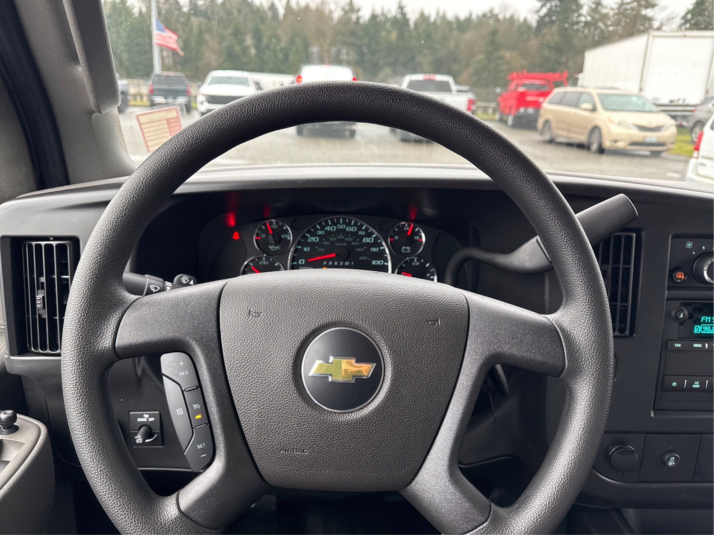 2025 Chevrolet Express Cargo WT