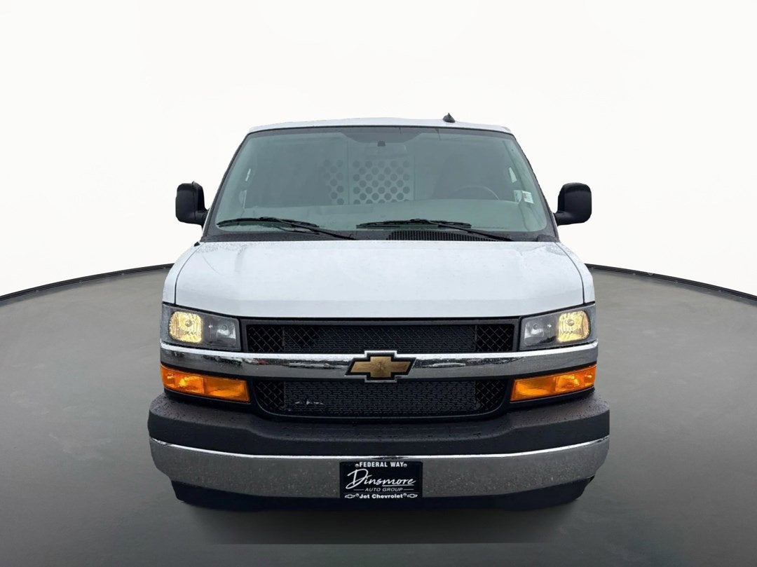 2025 Chevrolet Express Cargo WT