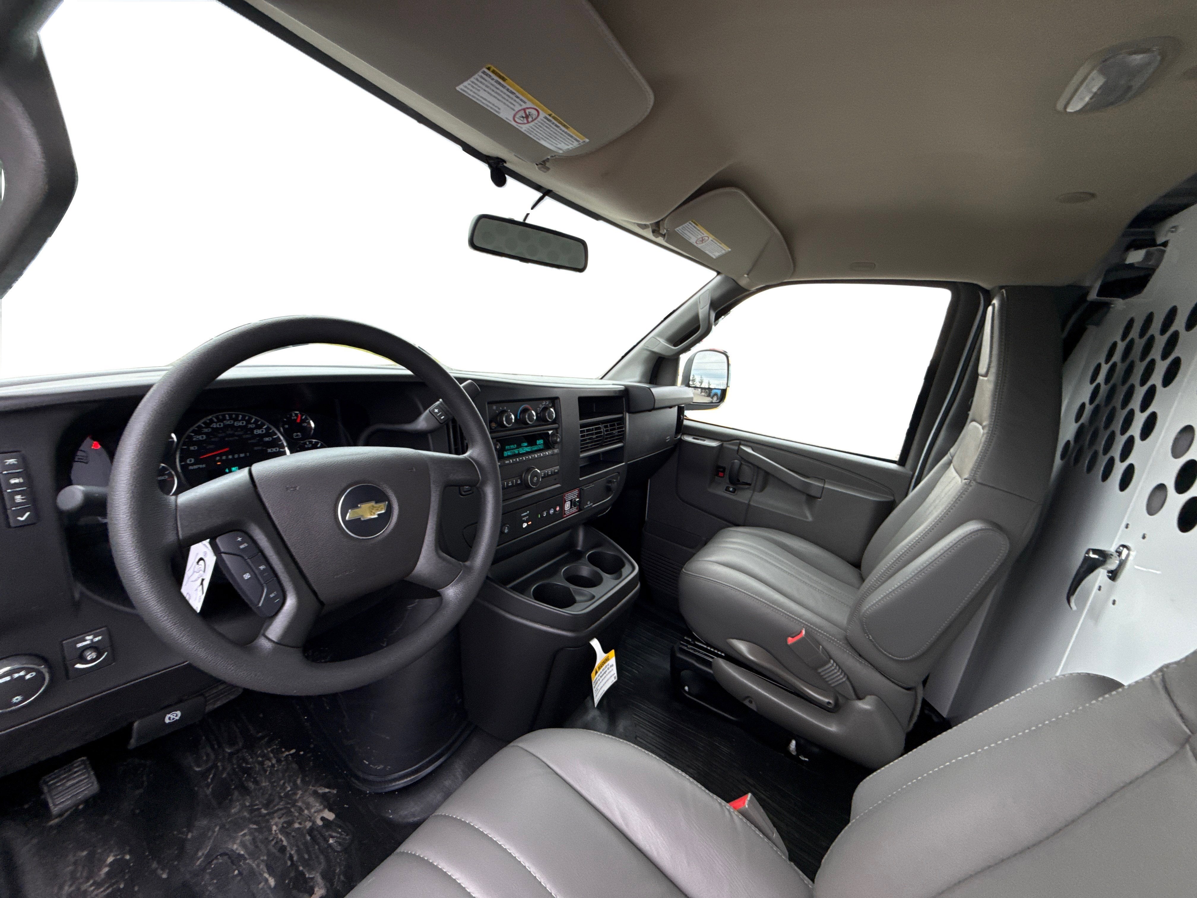 2025 Chevrolet Express Cargo WT