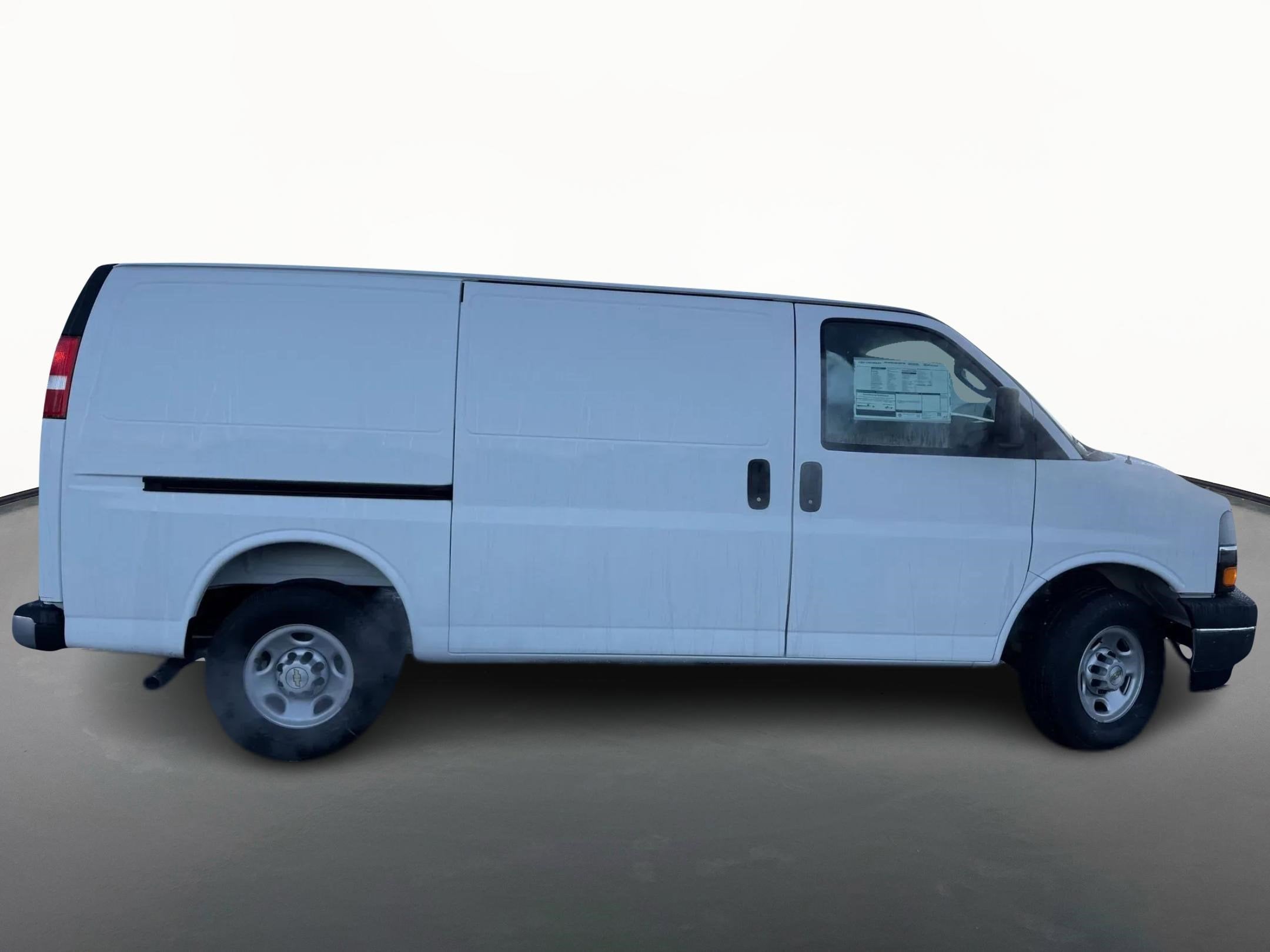2025 Chevrolet Express Cargo WT