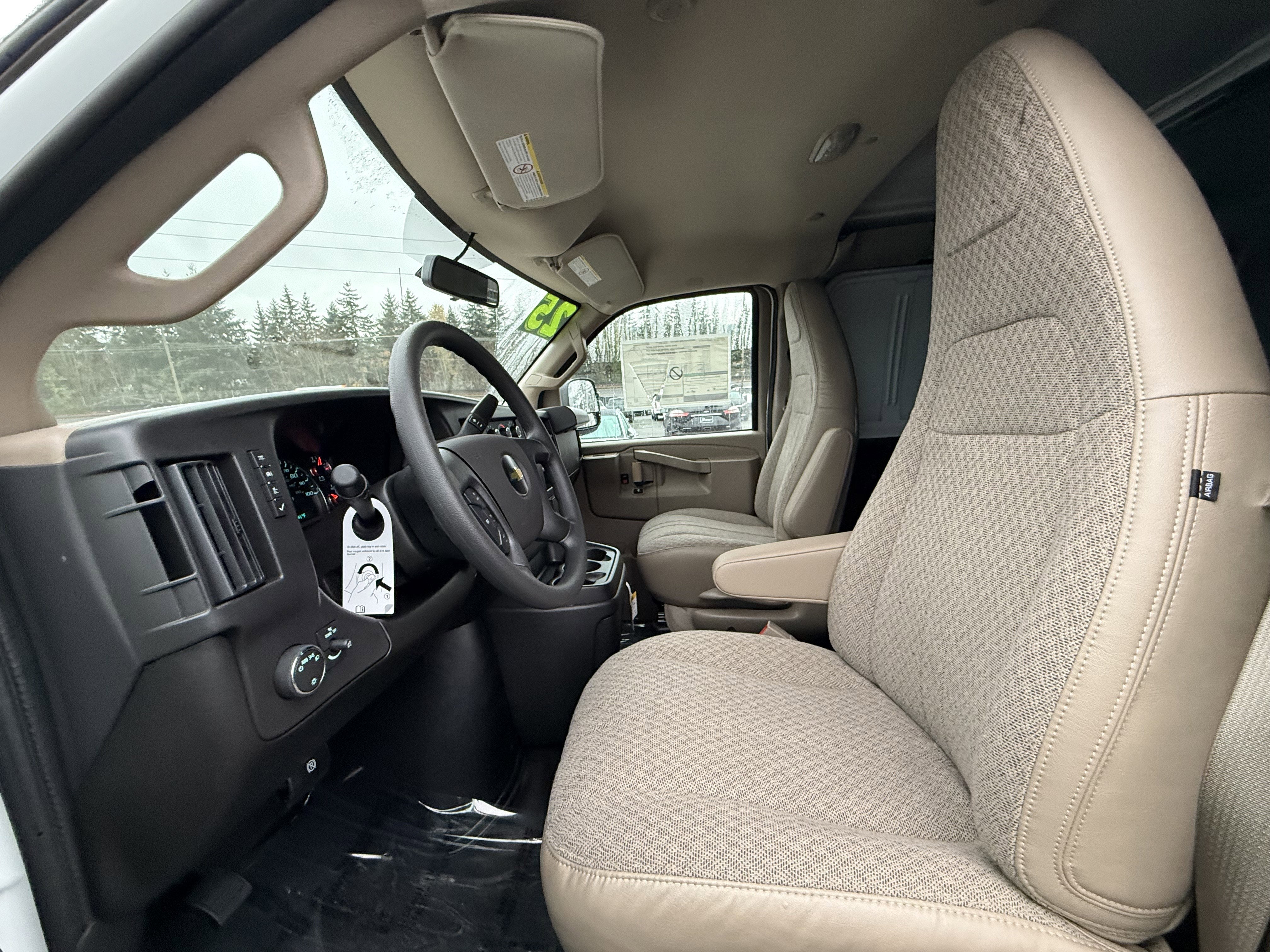 2025 Chevrolet Express Cargo 2500 WT