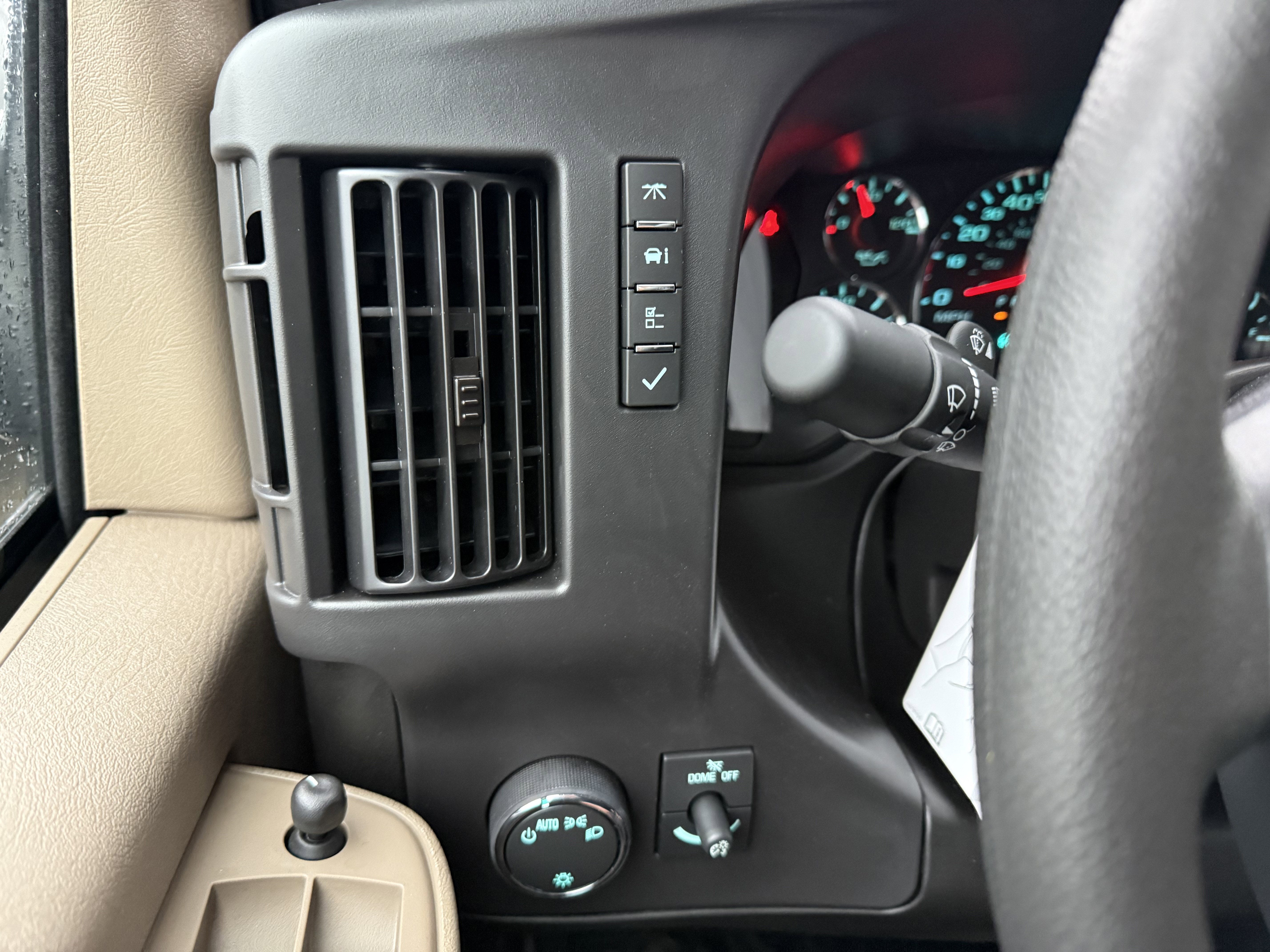 2025 Chevrolet Express Cargo 2500 WT