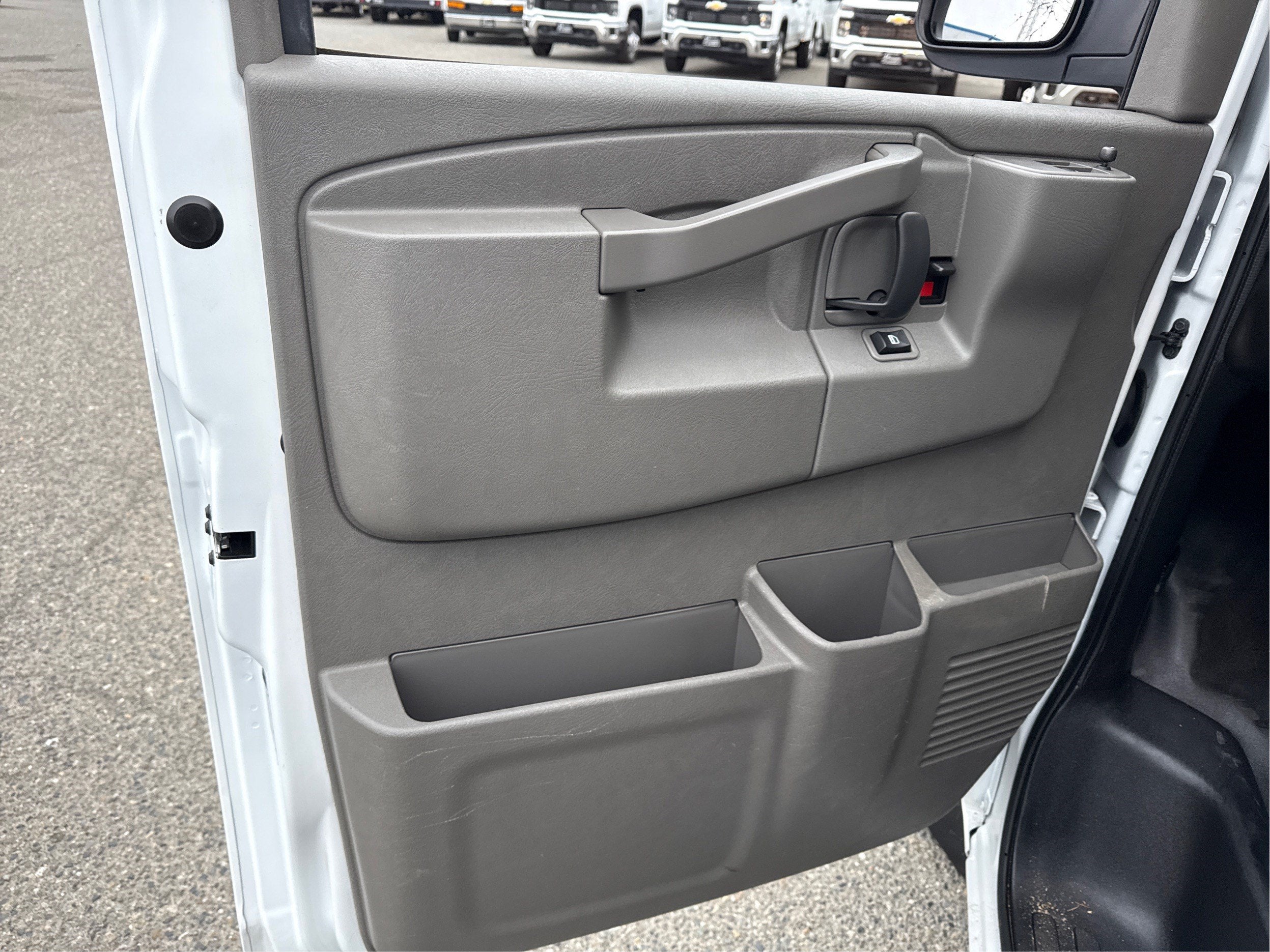 2022 Chevrolet Express Cargo 2500 RWD 2500 Regular Wheelbase WT