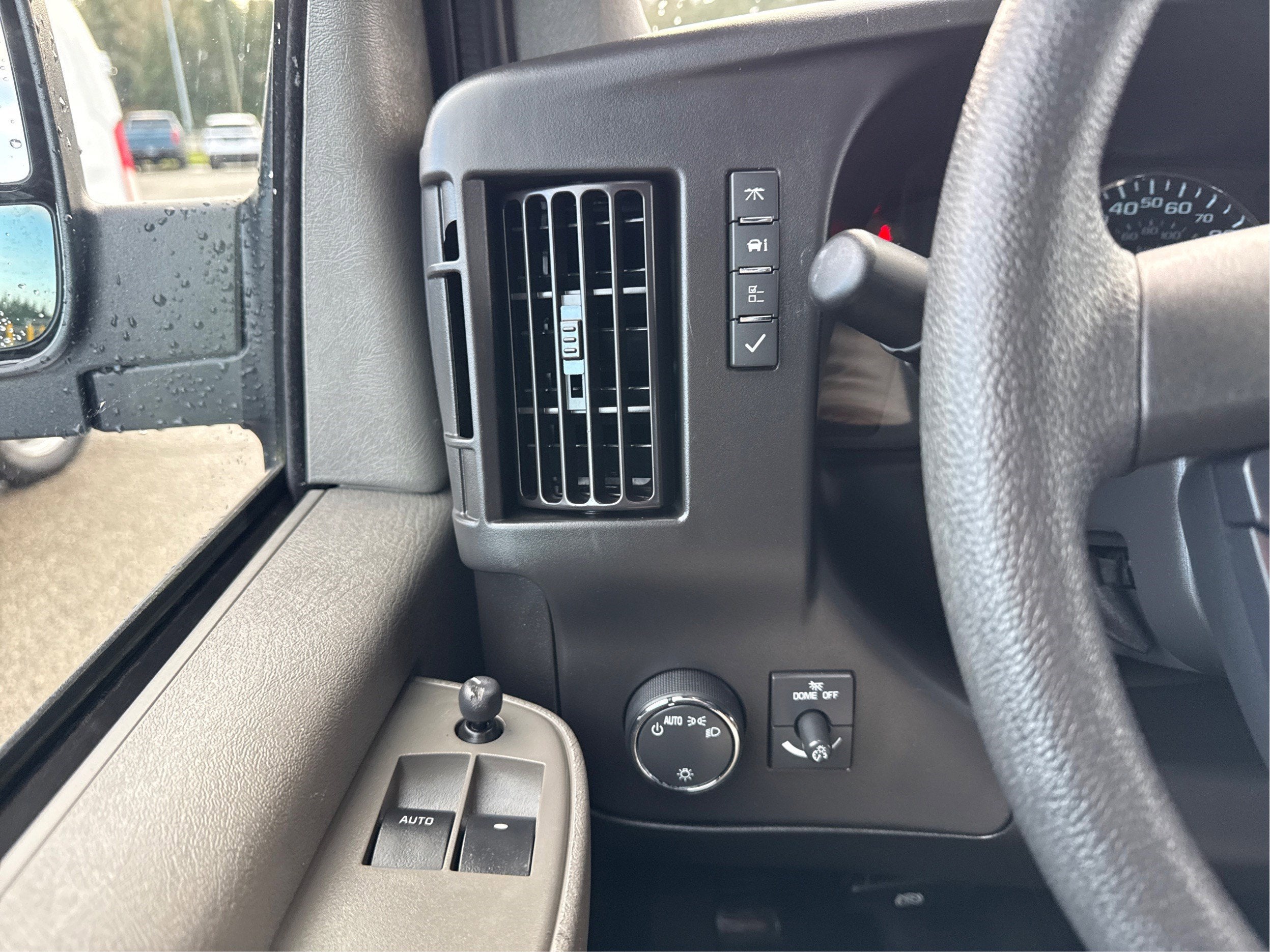 2024 Chevrolet Express Cargo 2500 WT
