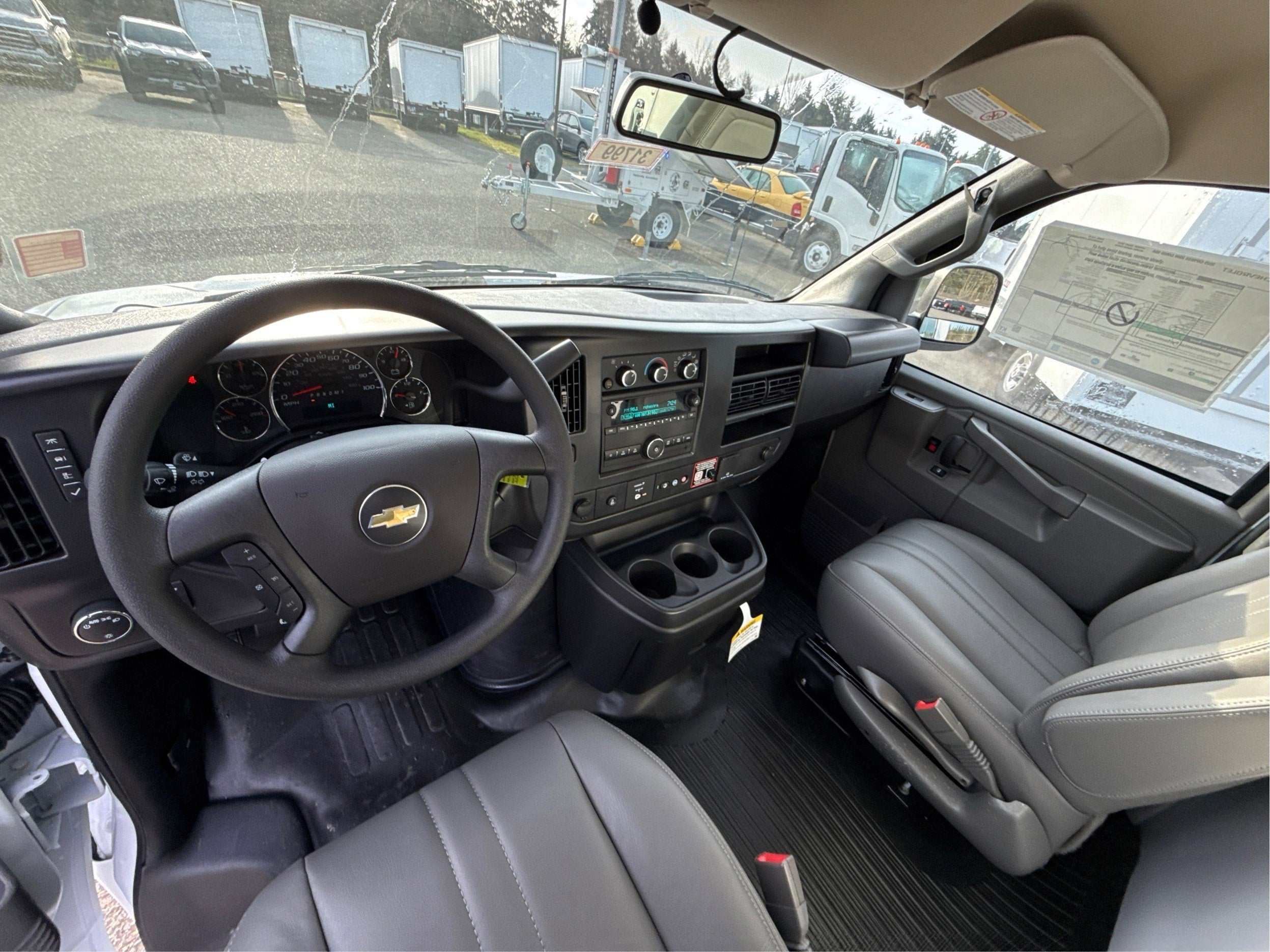 2025 Chevrolet Express Cargo WT