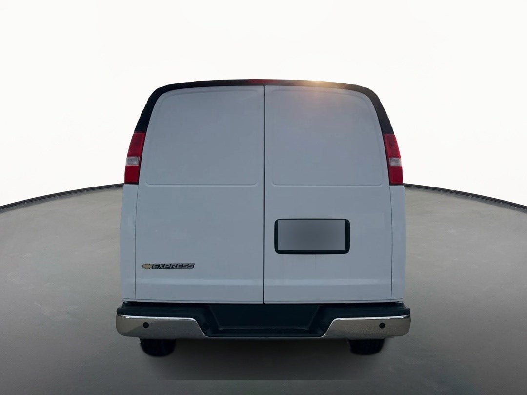 2025 Chevrolet Express Cargo WT