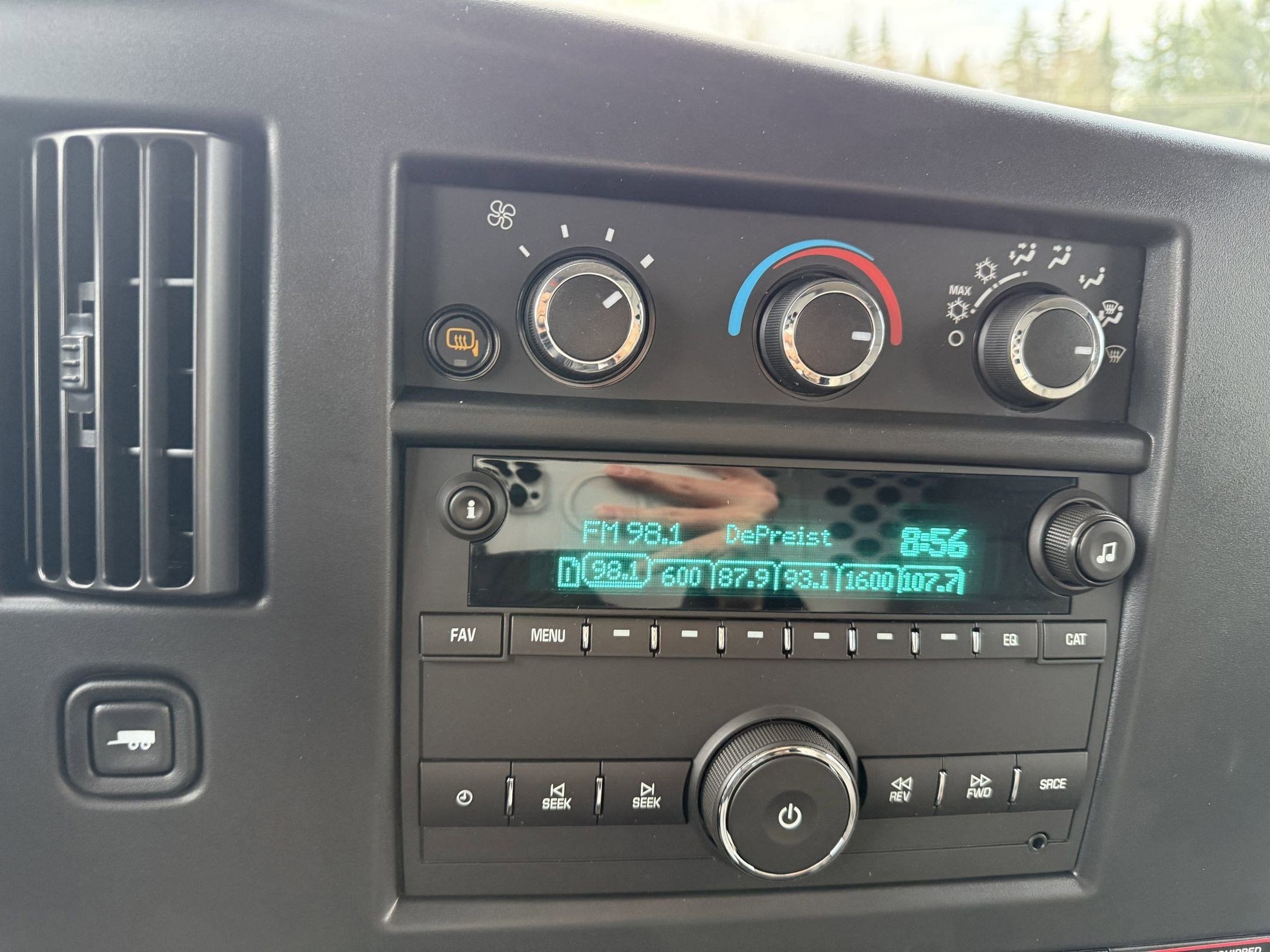 2025 Chevrolet Express Cargo 2500 WT