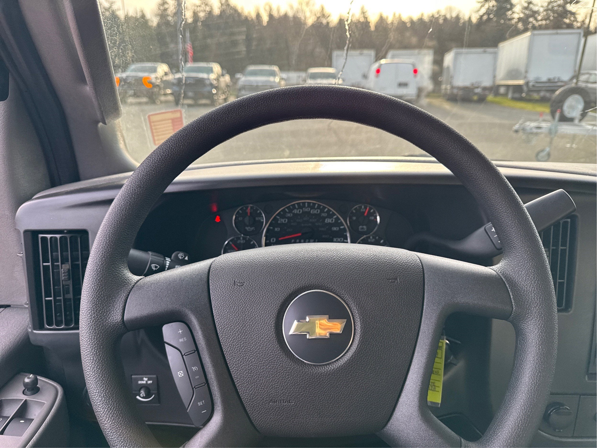 2025 Chevrolet Express Cargo WT