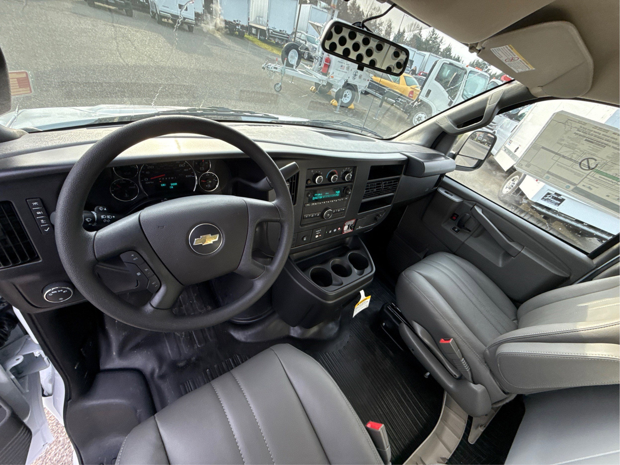 2025 Chevrolet Express Cargo WT