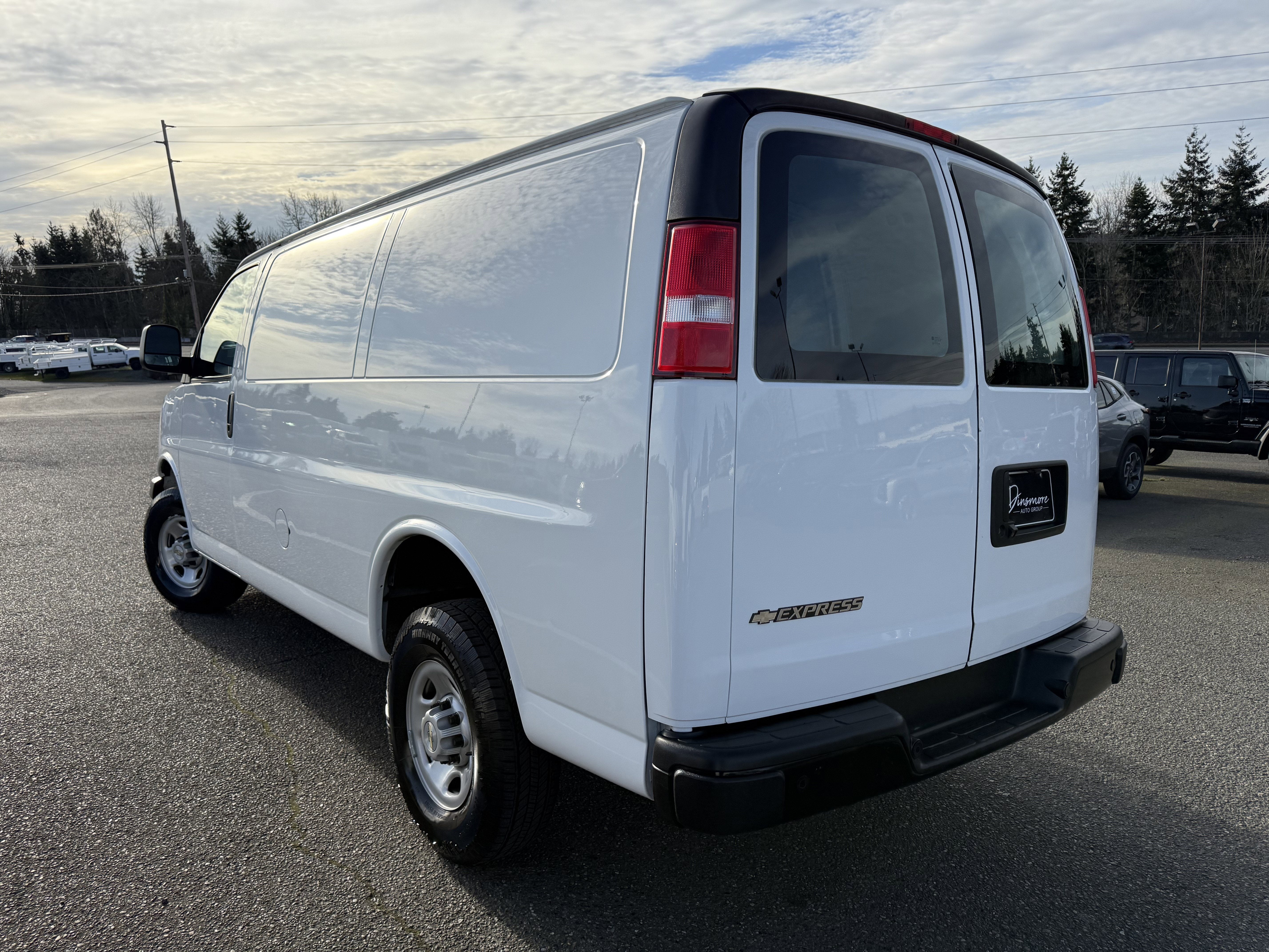 2022 Chevrolet Express Cargo 2500 WT