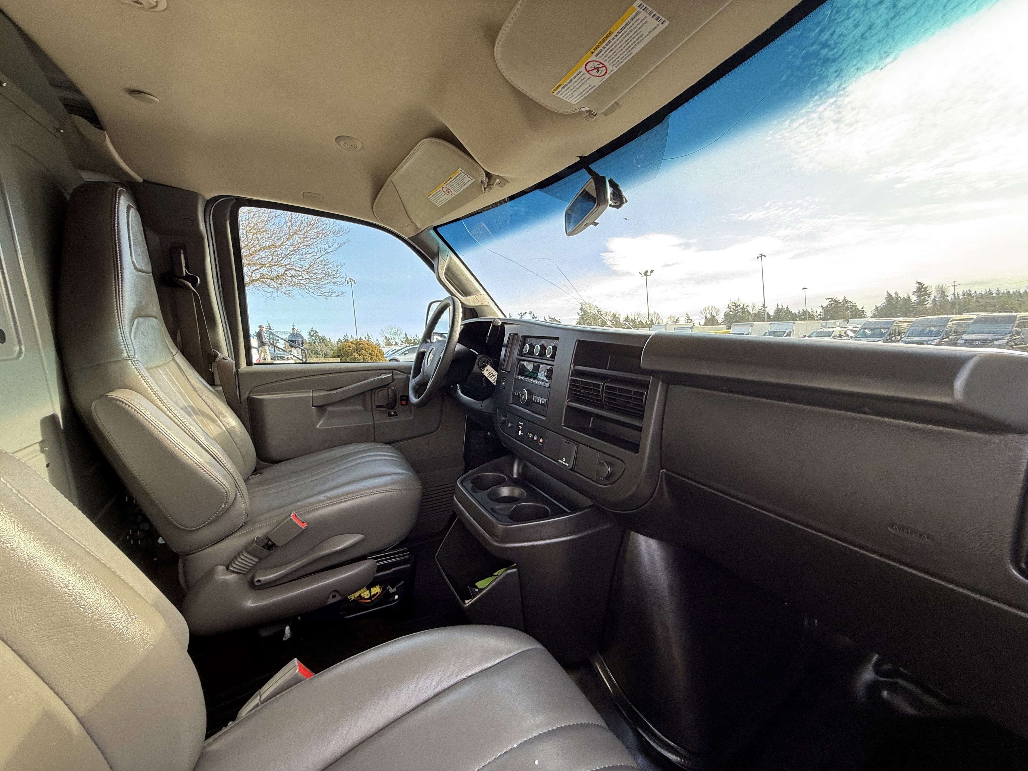 2022 Chevrolet Express Cargo 2500 WT