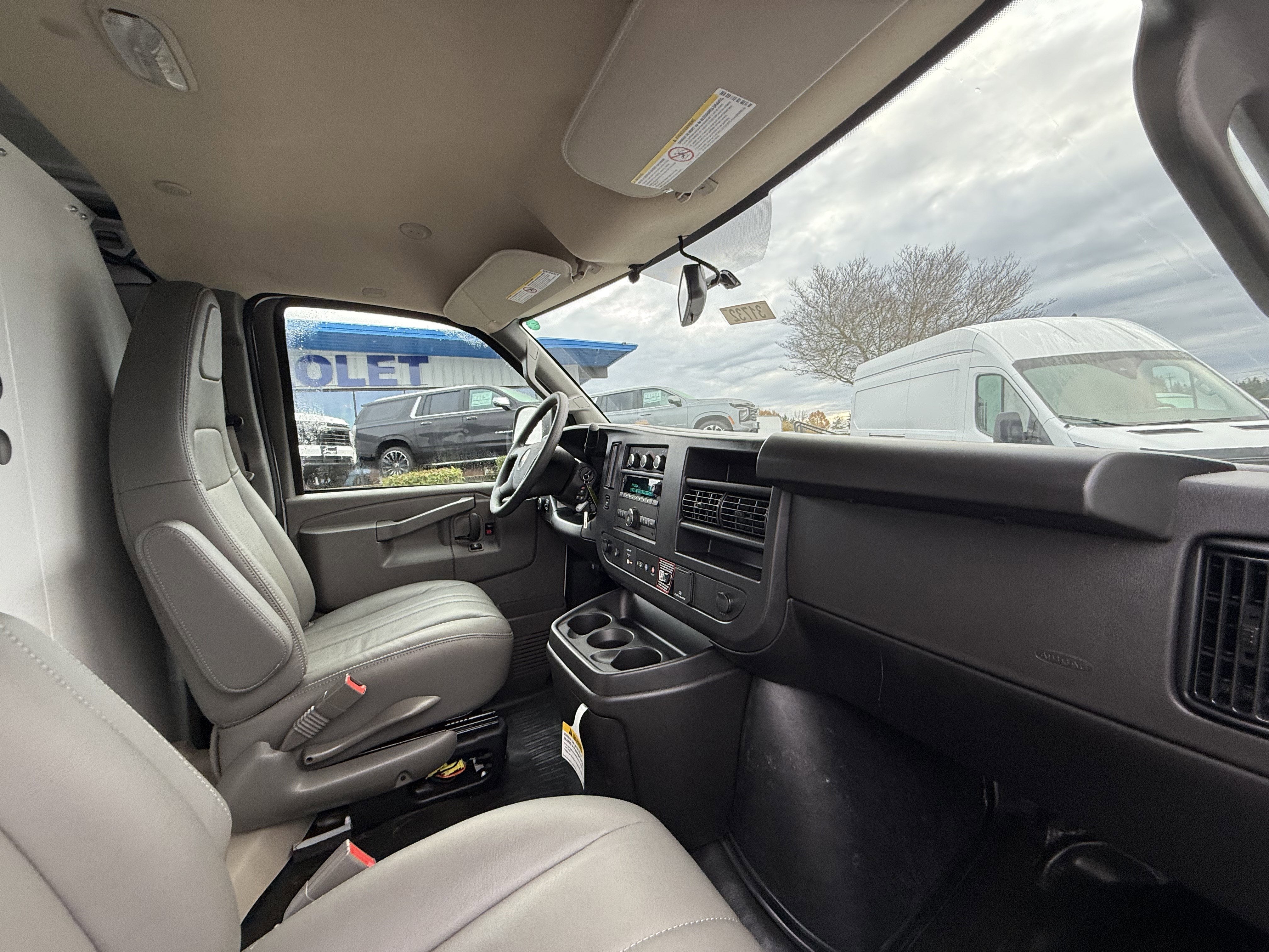 2025 Chevrolet Express Cargo 2500 WT