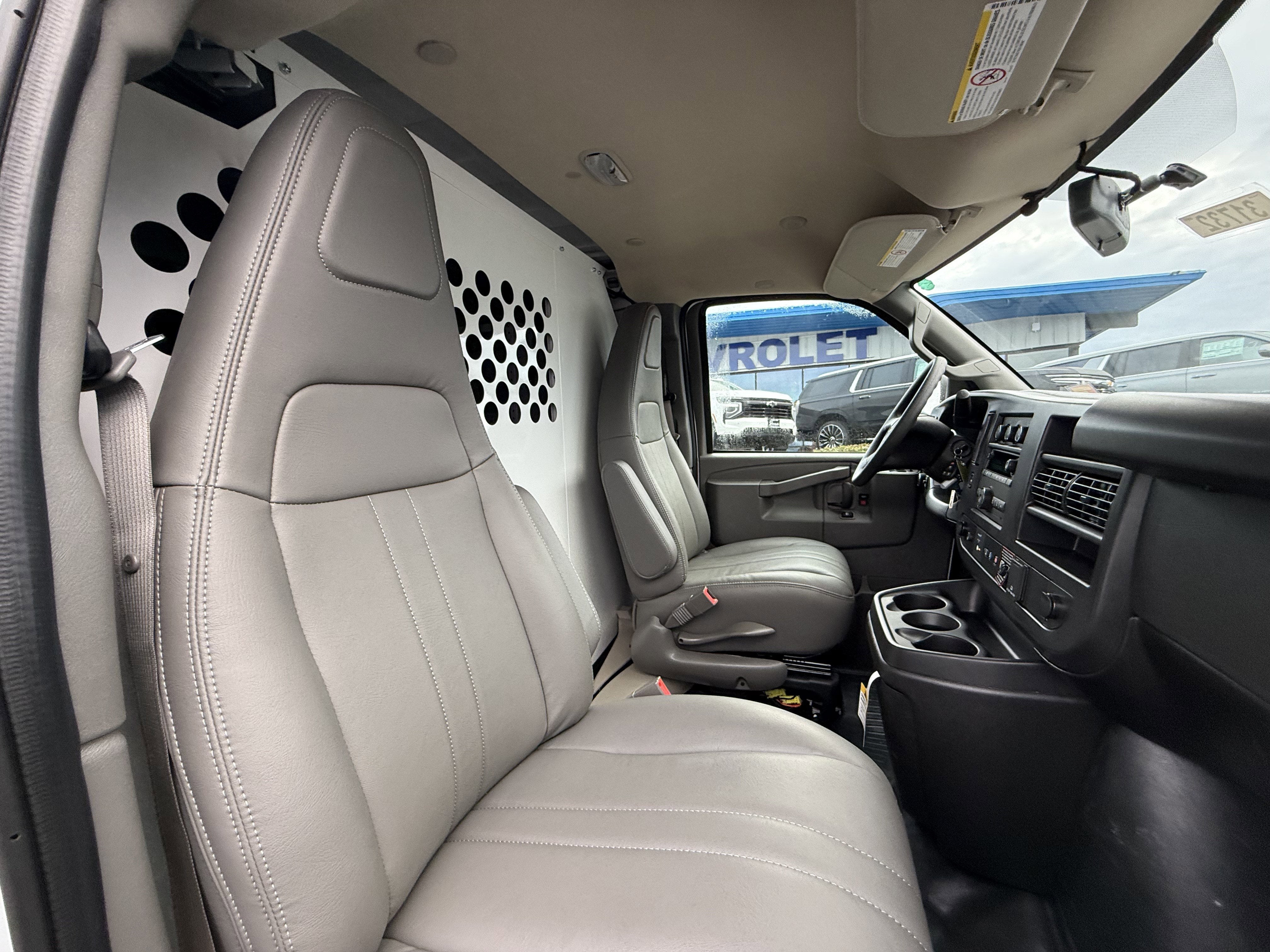 2025 Chevrolet Express Cargo 2500 WT