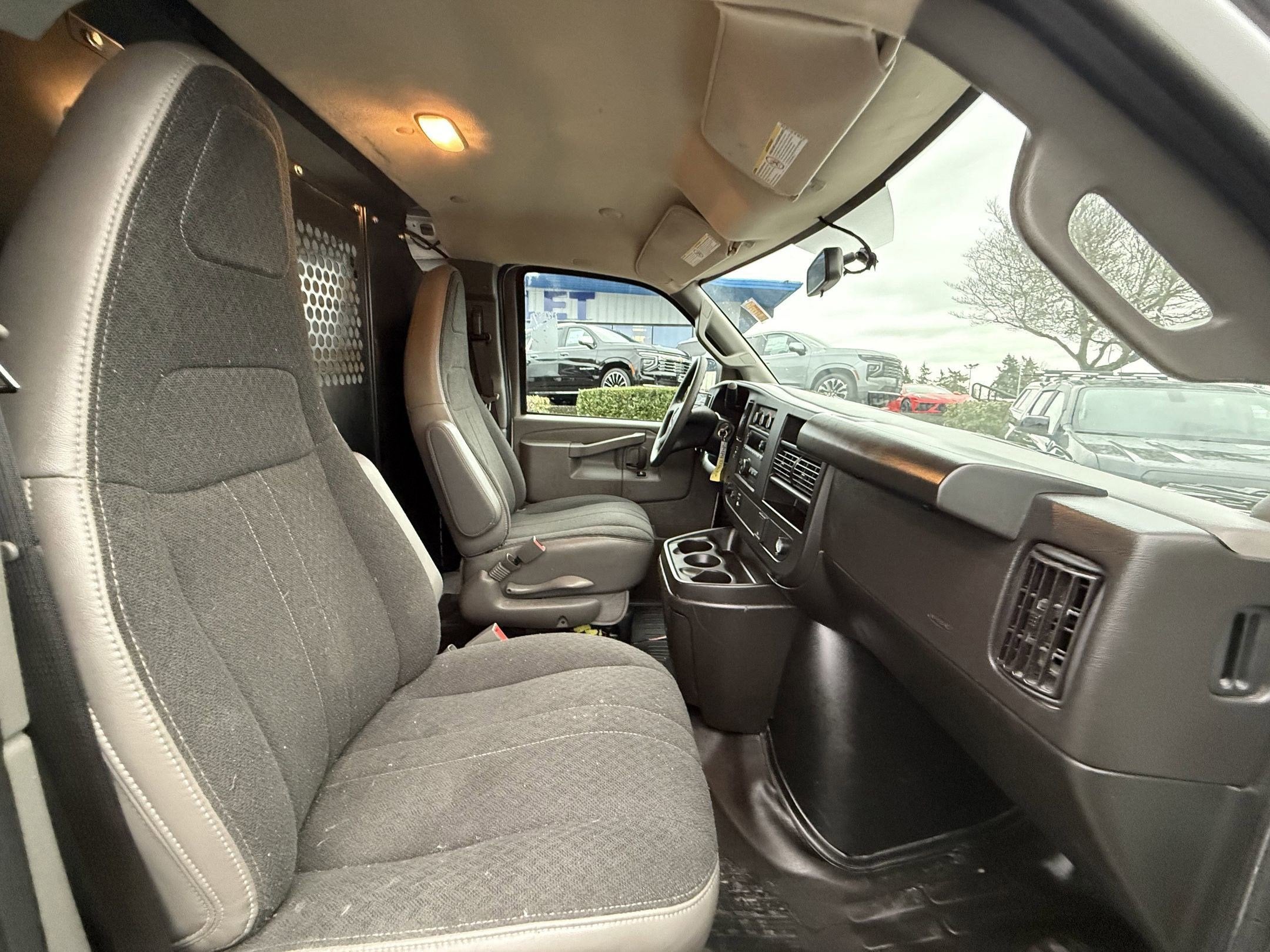 2024 Chevrolet Express Cargo 2500 WT