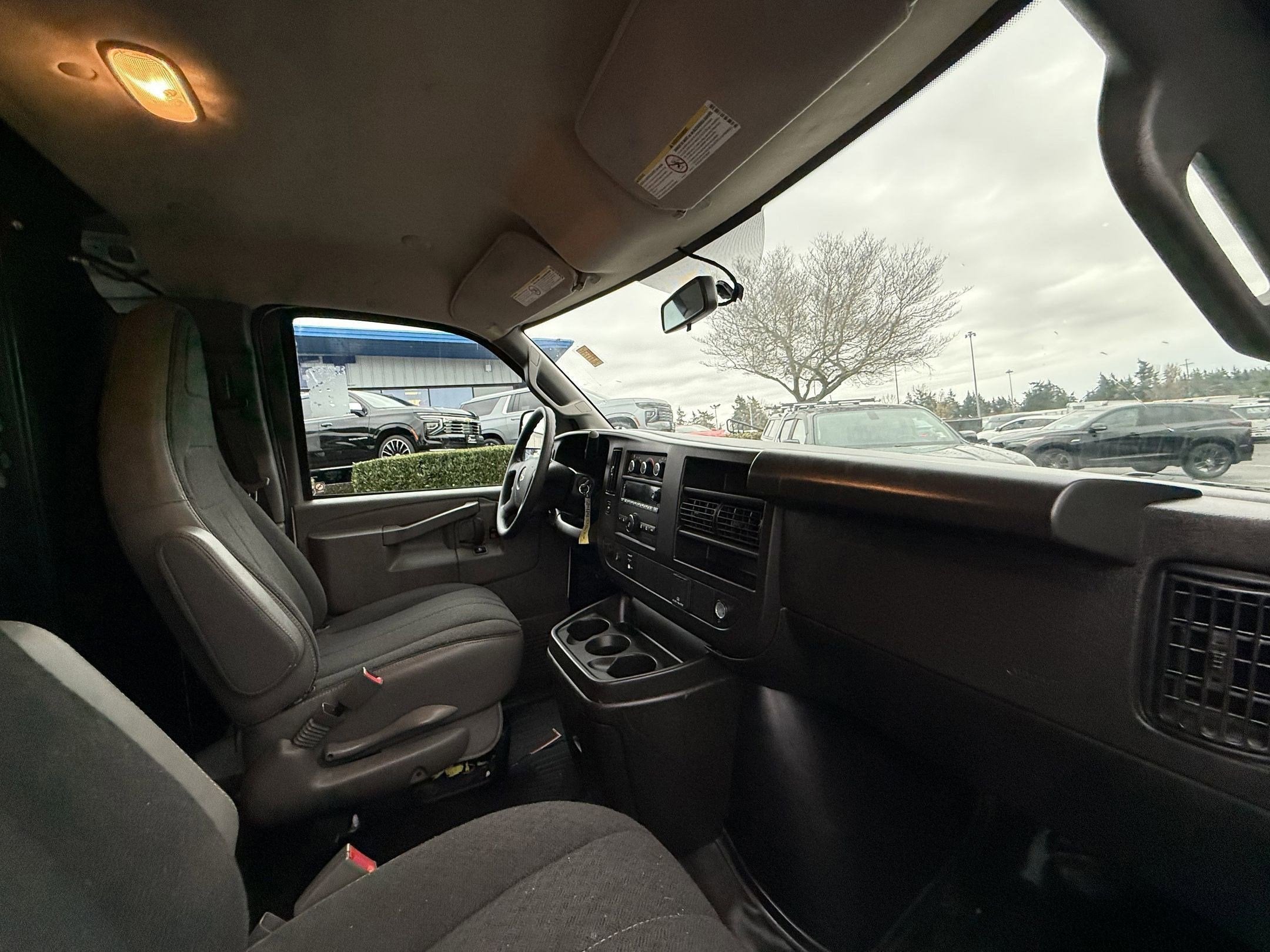 2024 Chevrolet Express Cargo 2500 WT