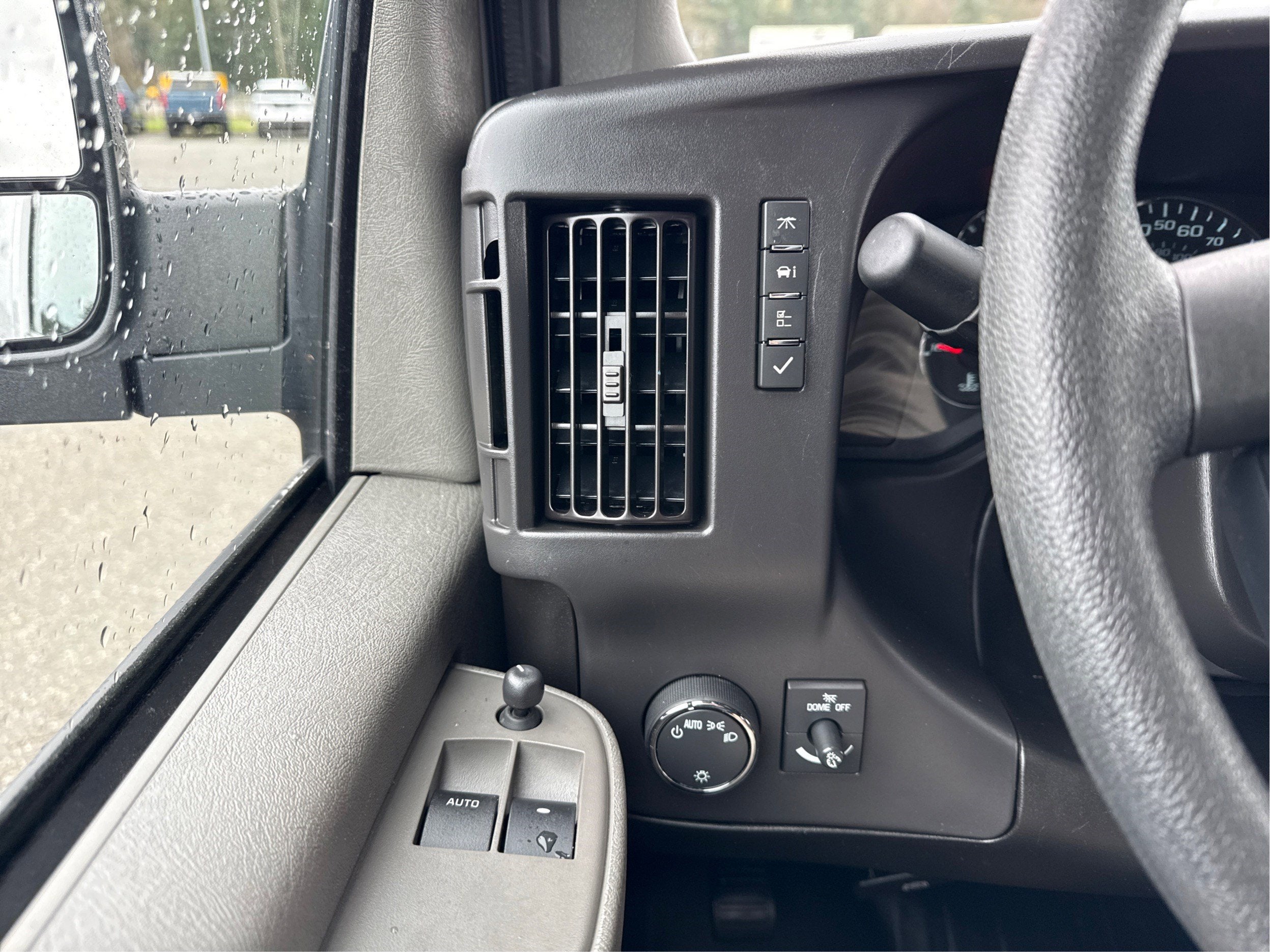 2024 Chevrolet Express Cargo 2500 WT