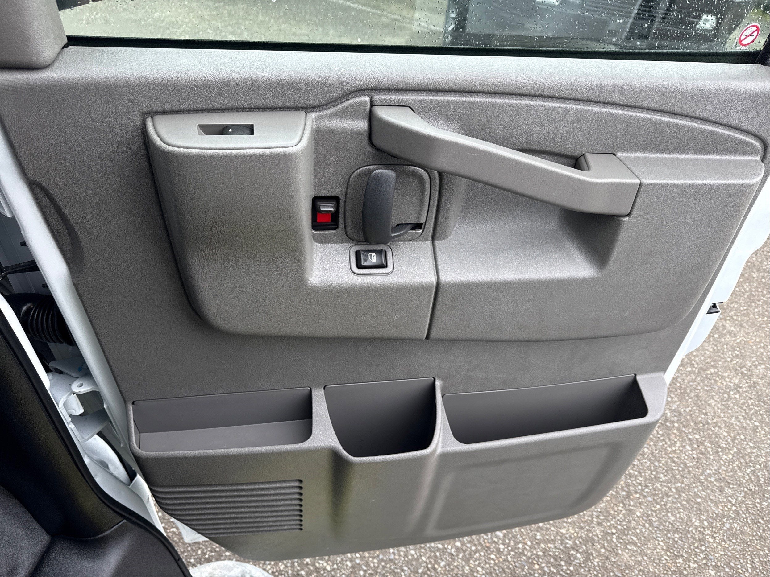2024 Chevrolet Express Cargo 2500 WT