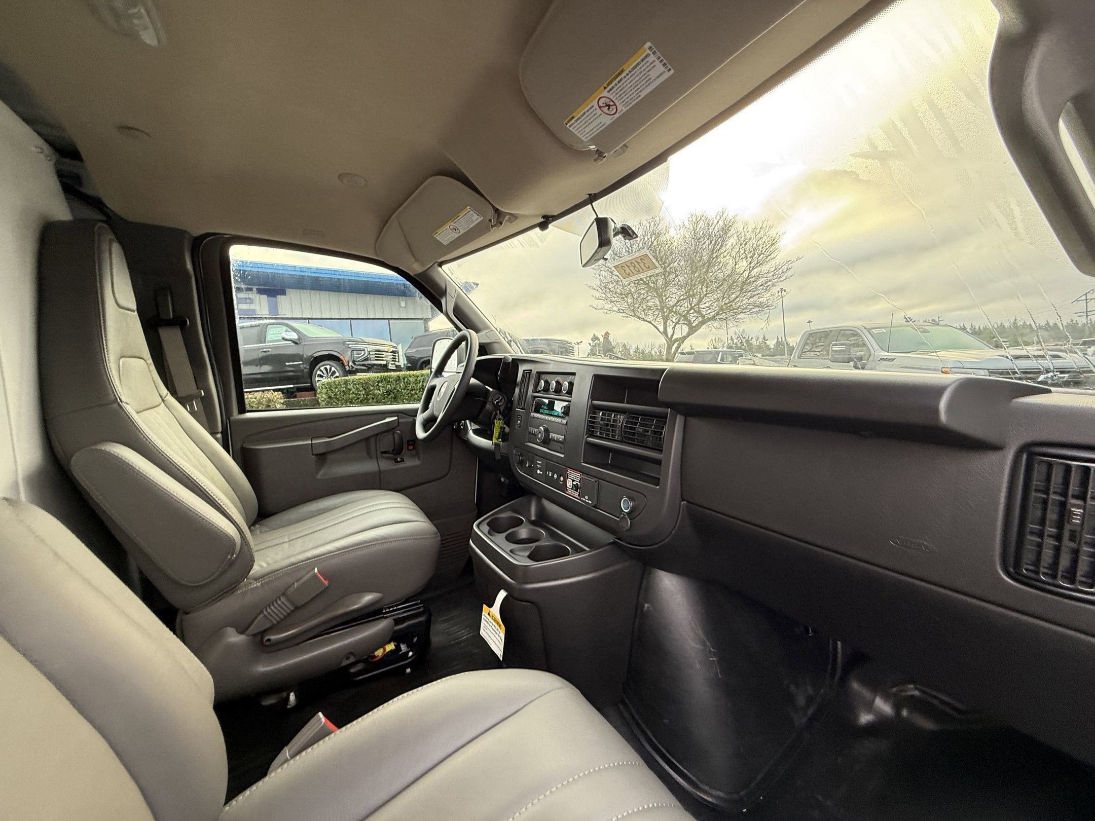 2025 Chevrolet Express Cargo 2500 WT