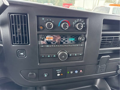 2025 Chevrolet Express Cargo WT