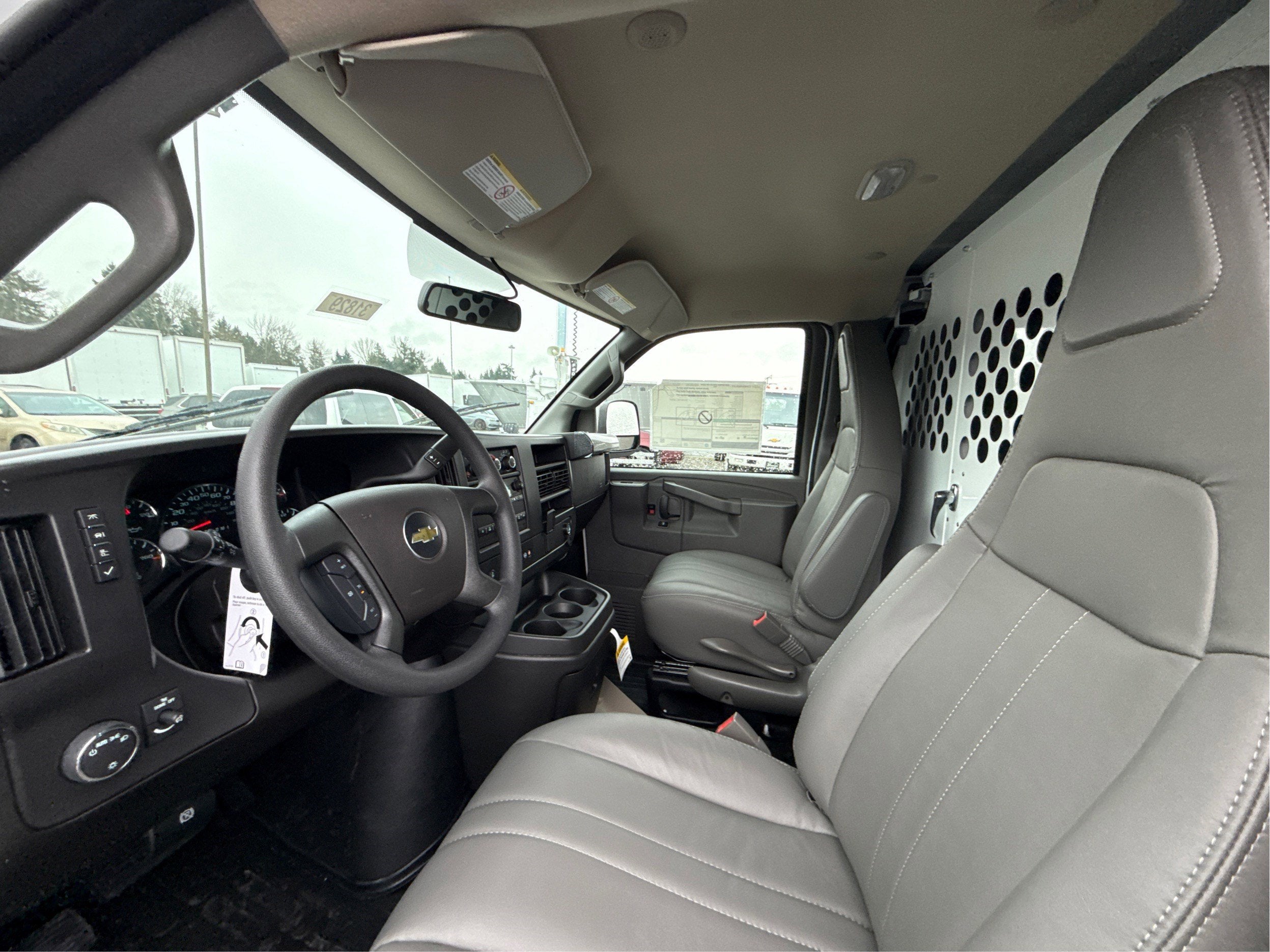 2025 Chevrolet Express Cargo WT