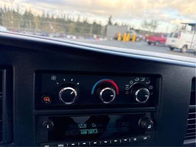 2025 Chevrolet Express Cargo WT