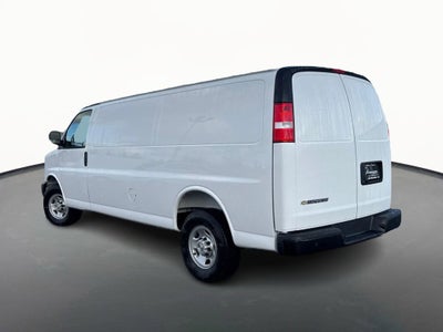 2025 Chevrolet Express Cargo WT