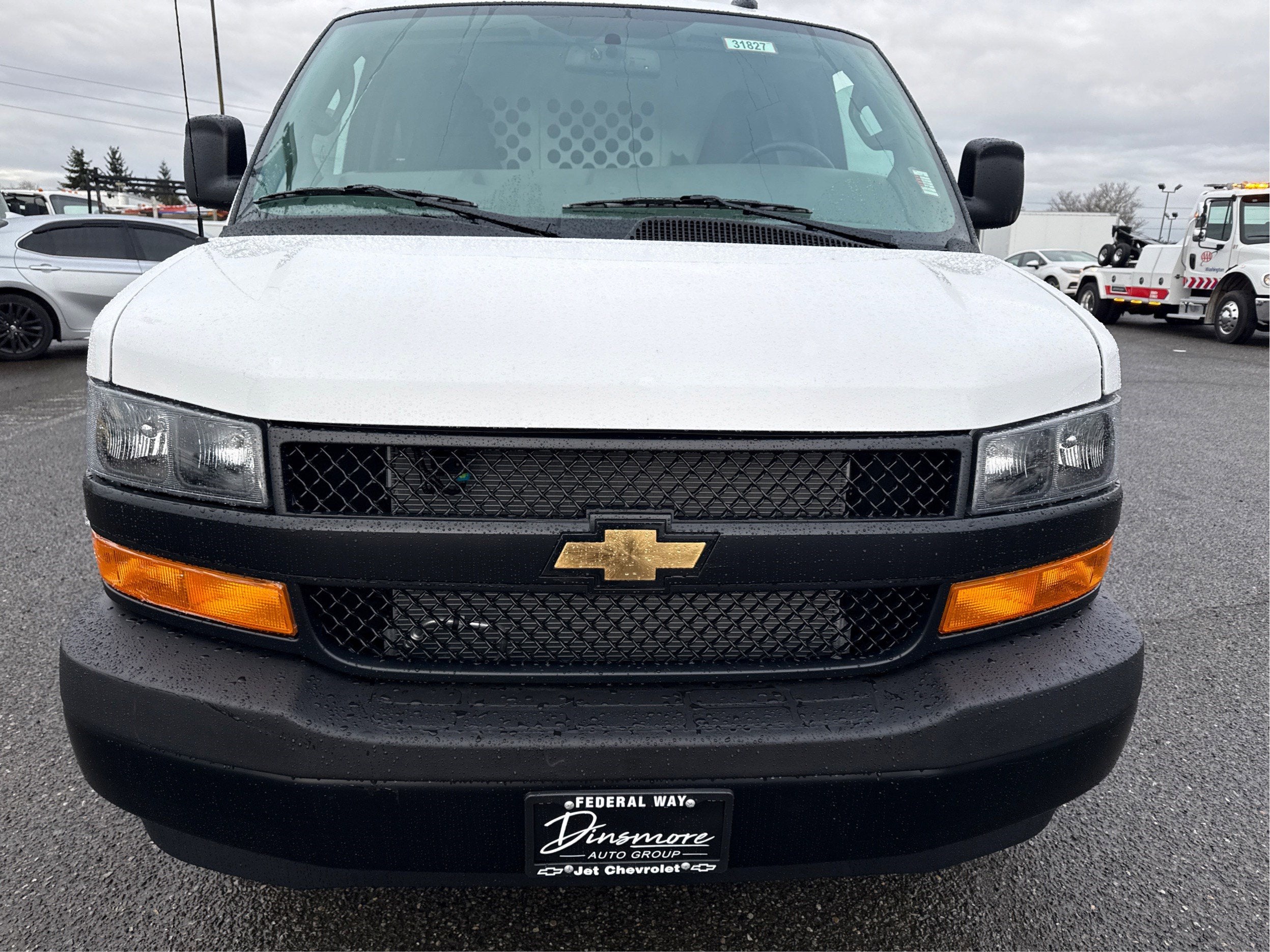 2025 Chevrolet Express Cargo WT