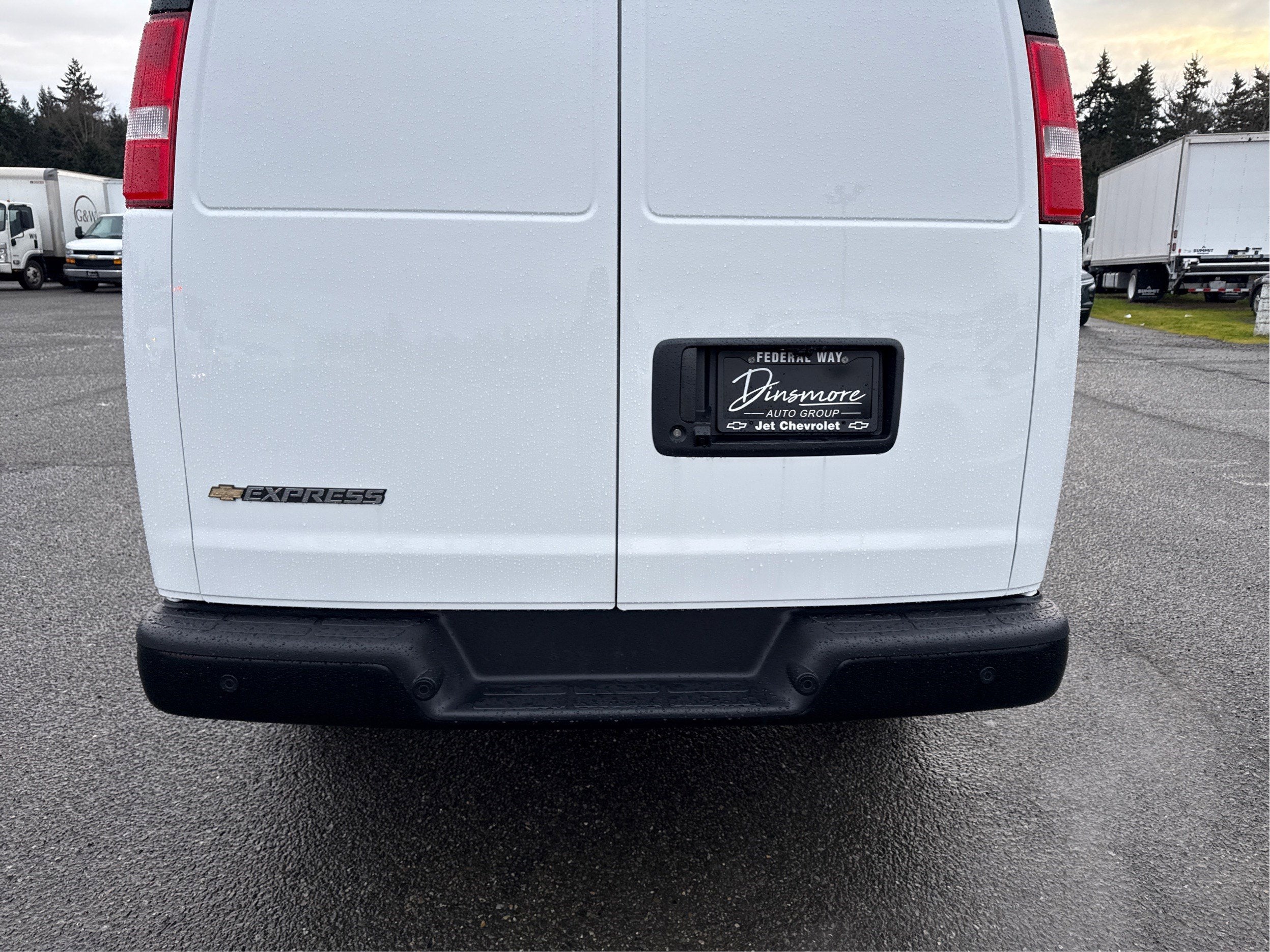 2025 Chevrolet Express Cargo WT